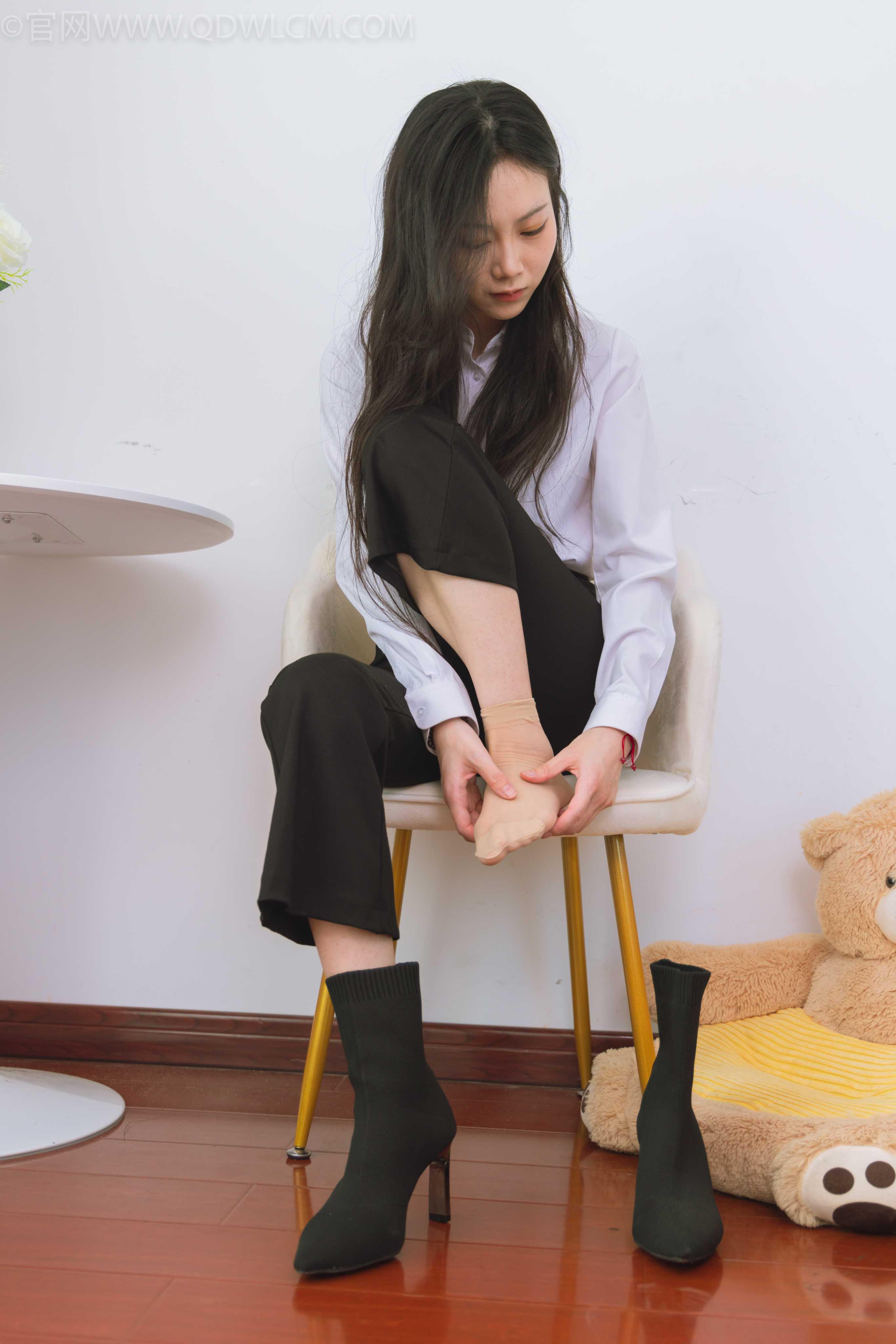 物恋传媒 NO.1503 康康-冷色月光 [150P+1V／4.60GB]