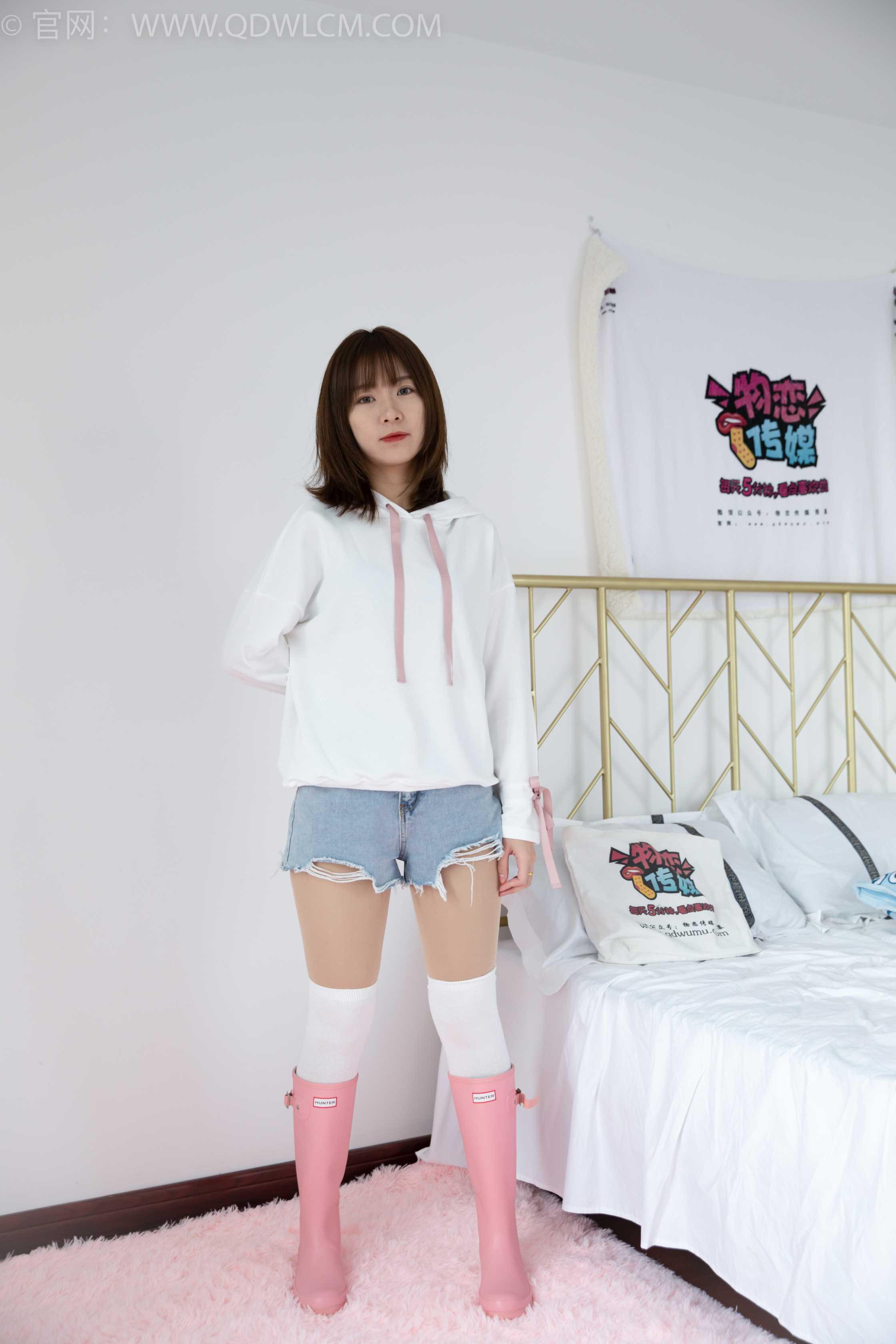 物恋传媒 NO.1509 婷婷-的花 [161P+1V／3.53GB]