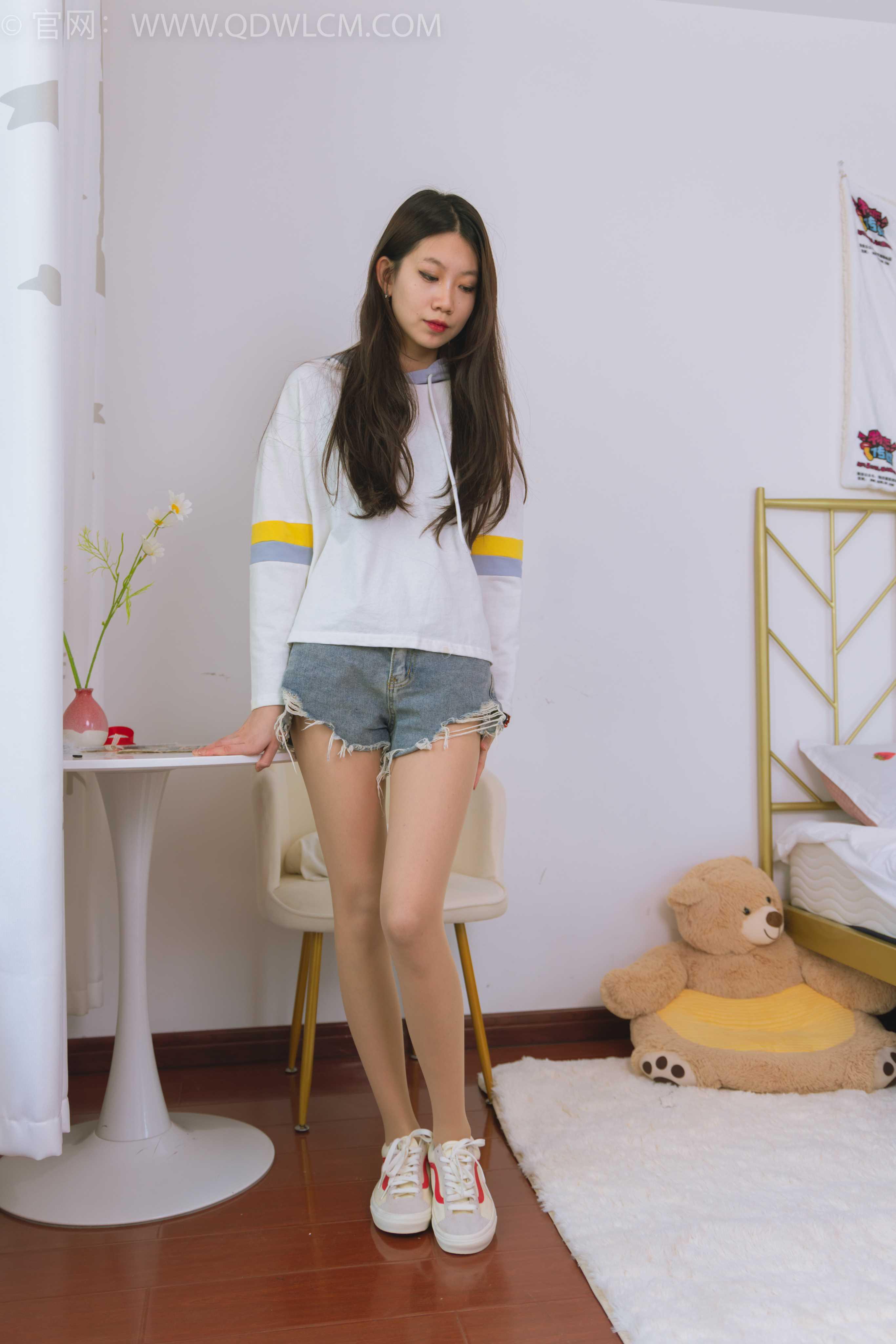 物恋传媒 NO.1511 纤纤-湖边少女 [150P+1V／3.63GB]