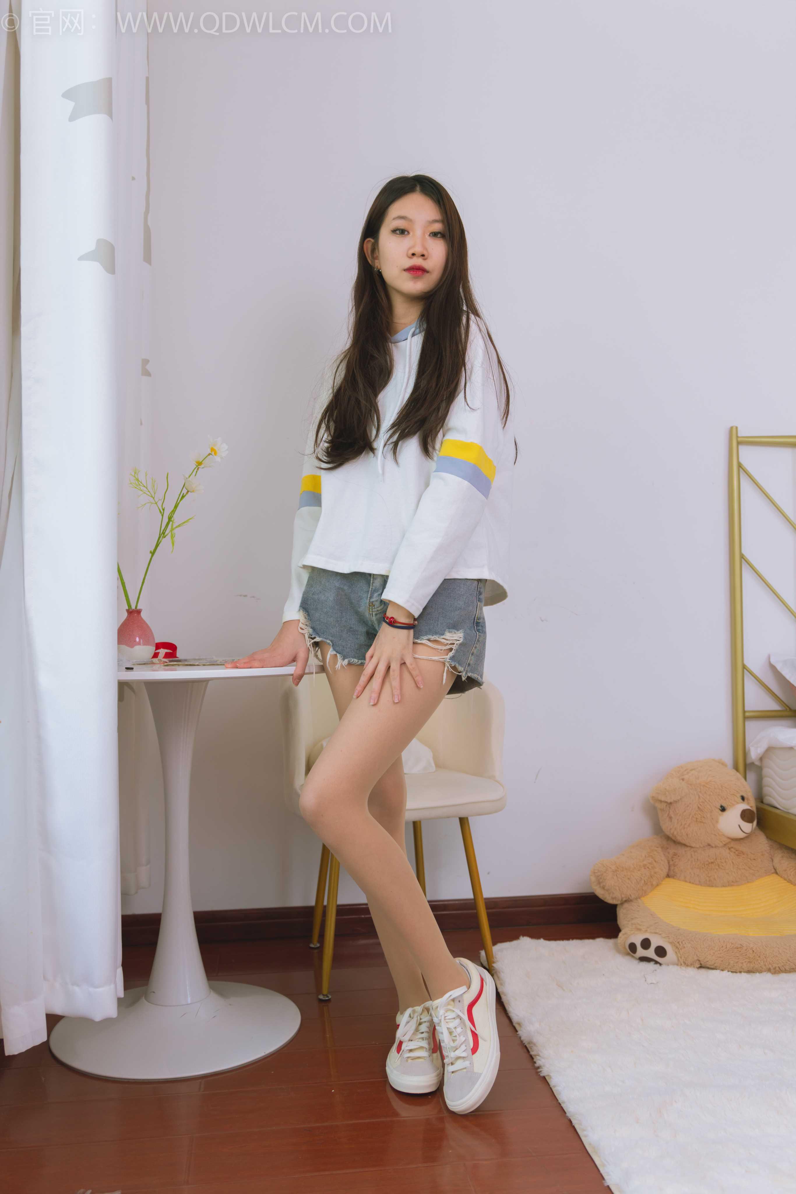 物恋传媒 NO.1511 纤纤-湖边少女 [150P+1V／3.63GB]