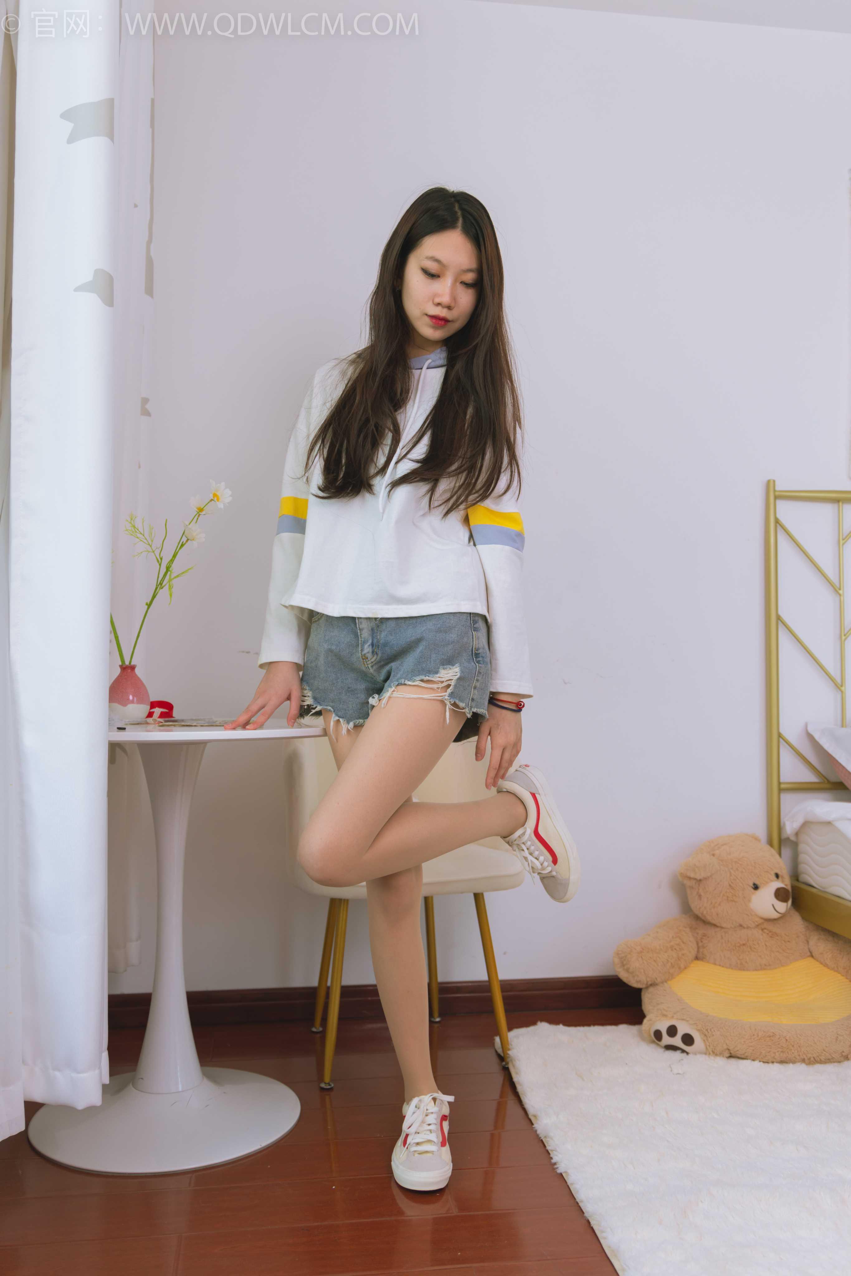 物恋传媒 NO.1511 纤纤-湖边少女 [150P+1V／3.63GB]