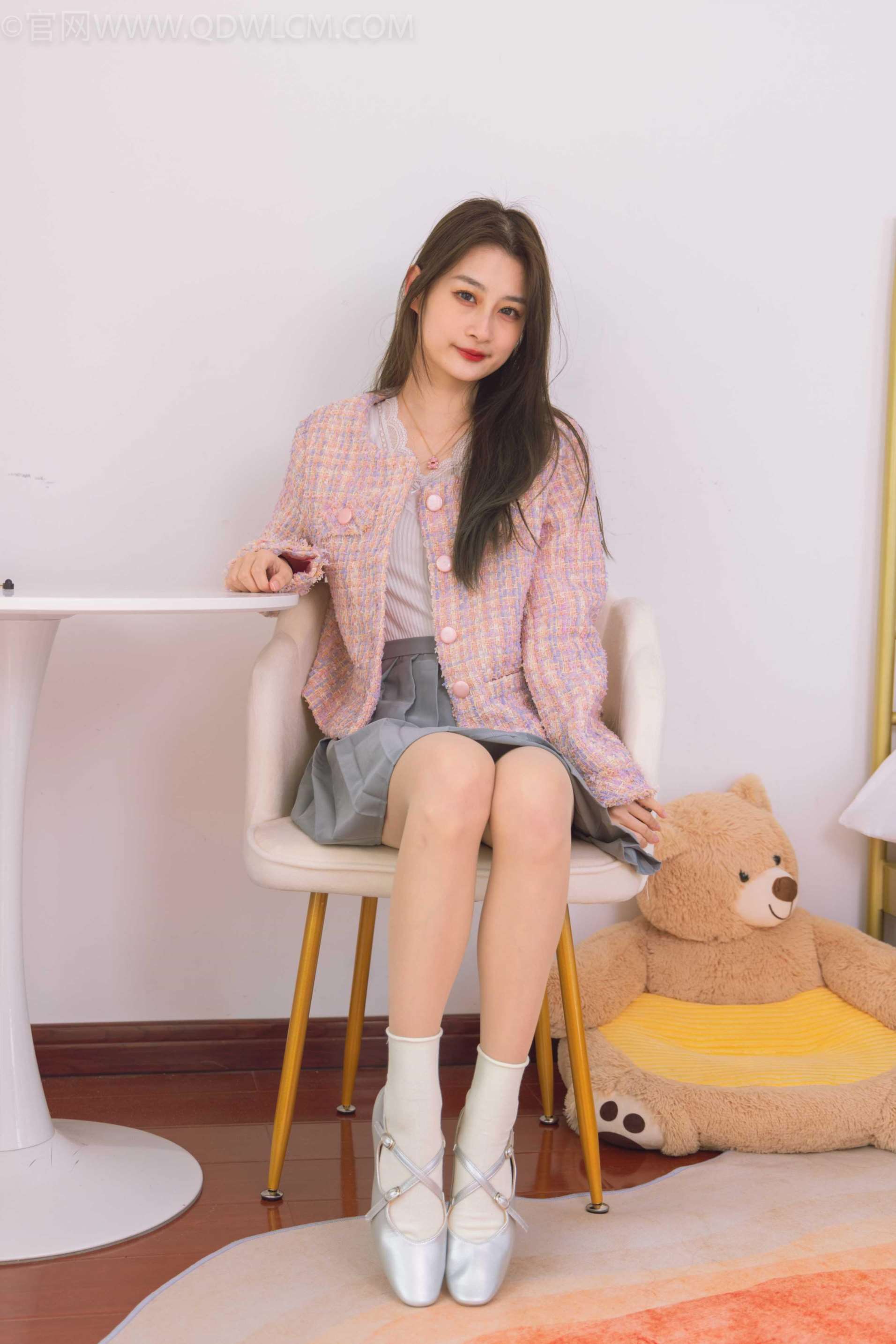 物恋传媒 NO.1522 卿卿-红怀 [150P+1V／6.20GB]