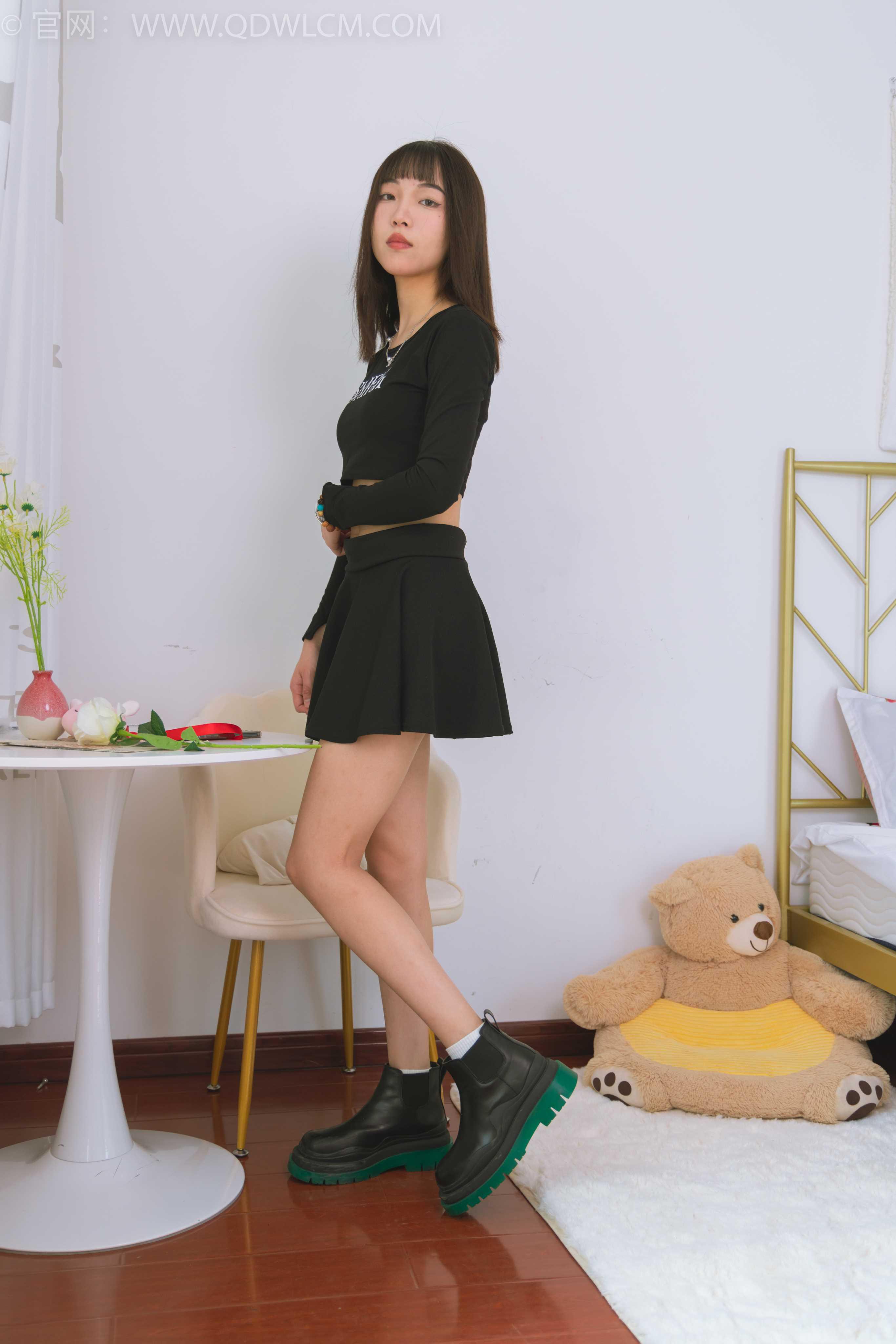 物恋传媒 NO.1532 琪琪-的花 [150P+1V／3.44GB]