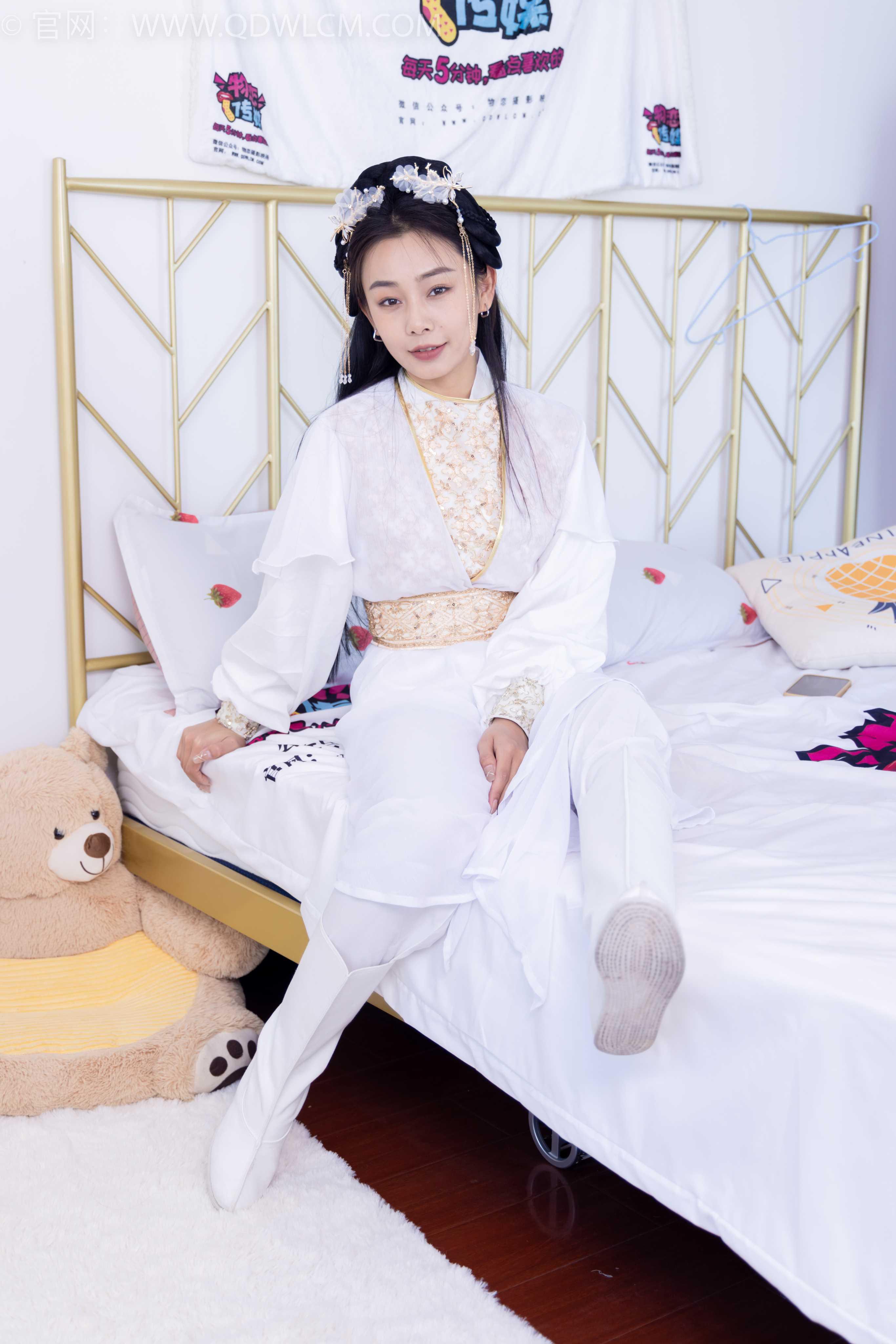 物恋传媒 NO.1542 岚岚-自由的风 [187P+1V／4.11GB]