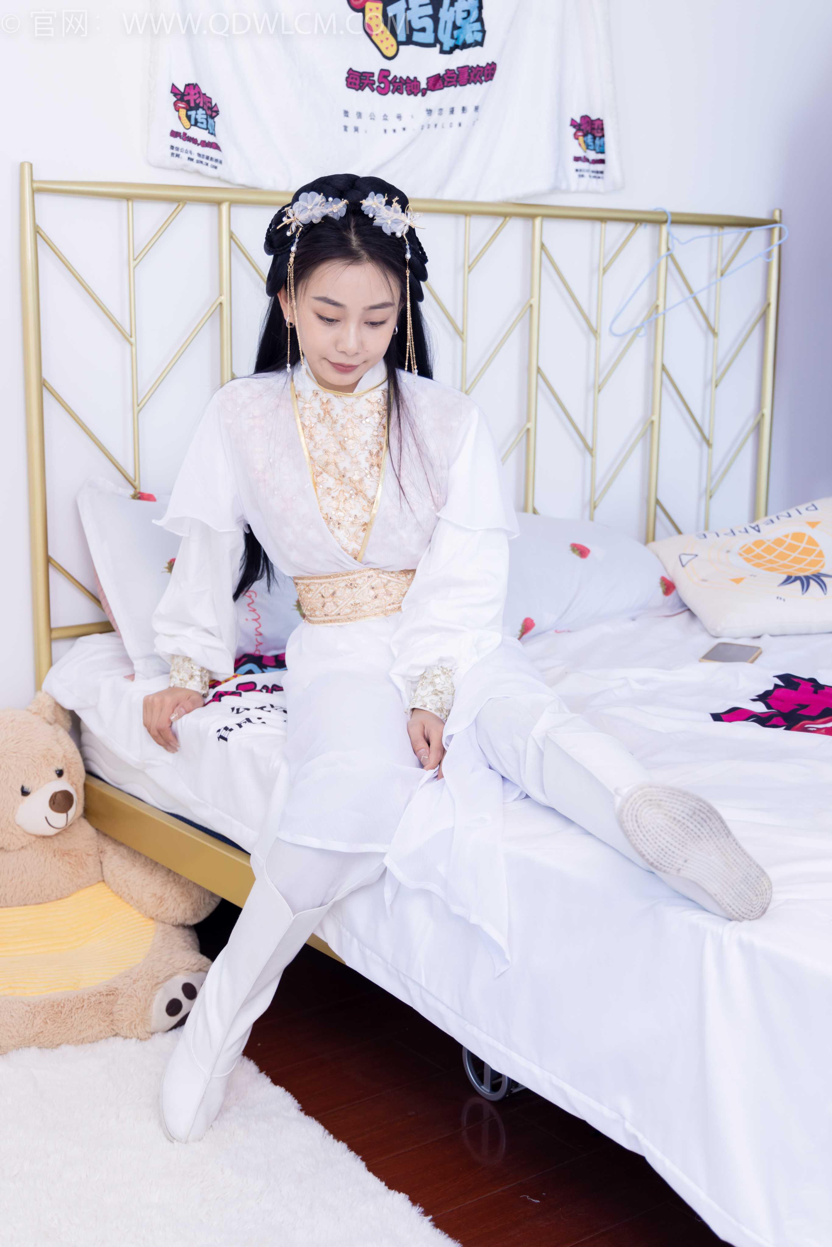 物恋传媒 NO.1542 岚岚-自由的风 [187P+1V／4.11GB]