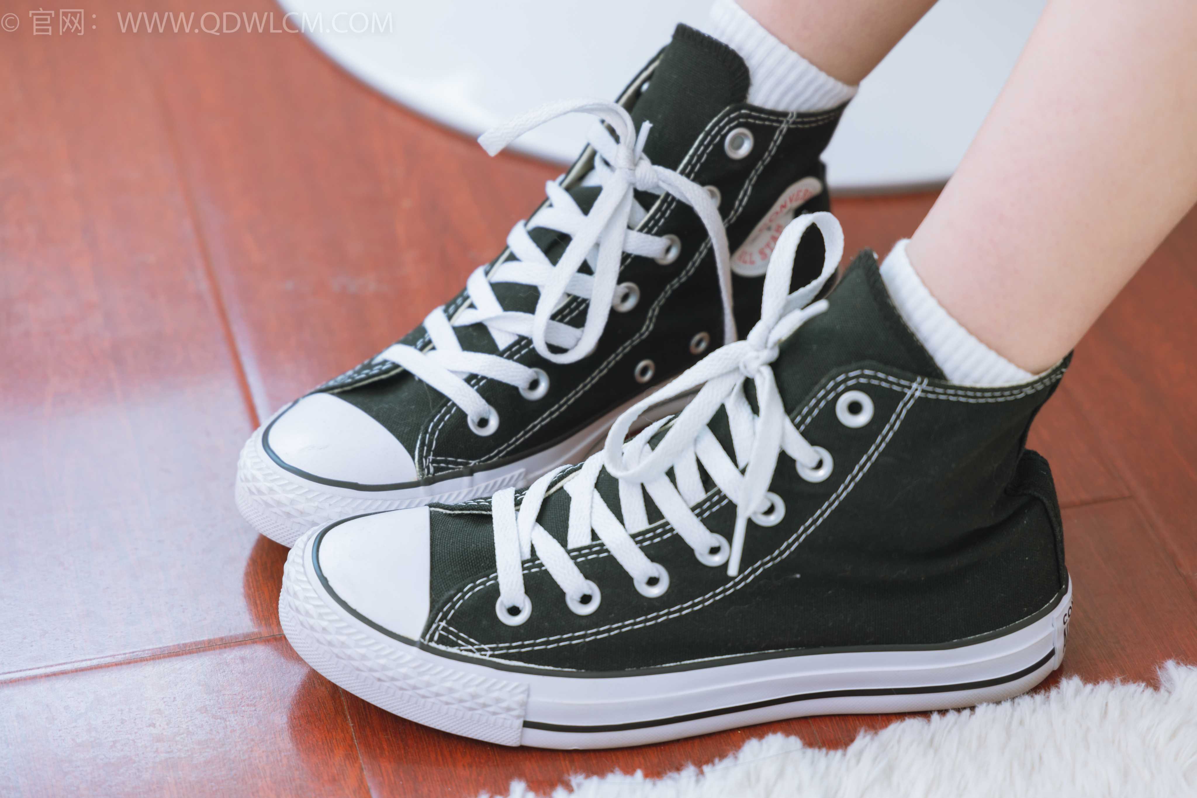 物恋传媒 NO.1559 颜颜-人来人往 [150P+1V／3.16GB] 插图2