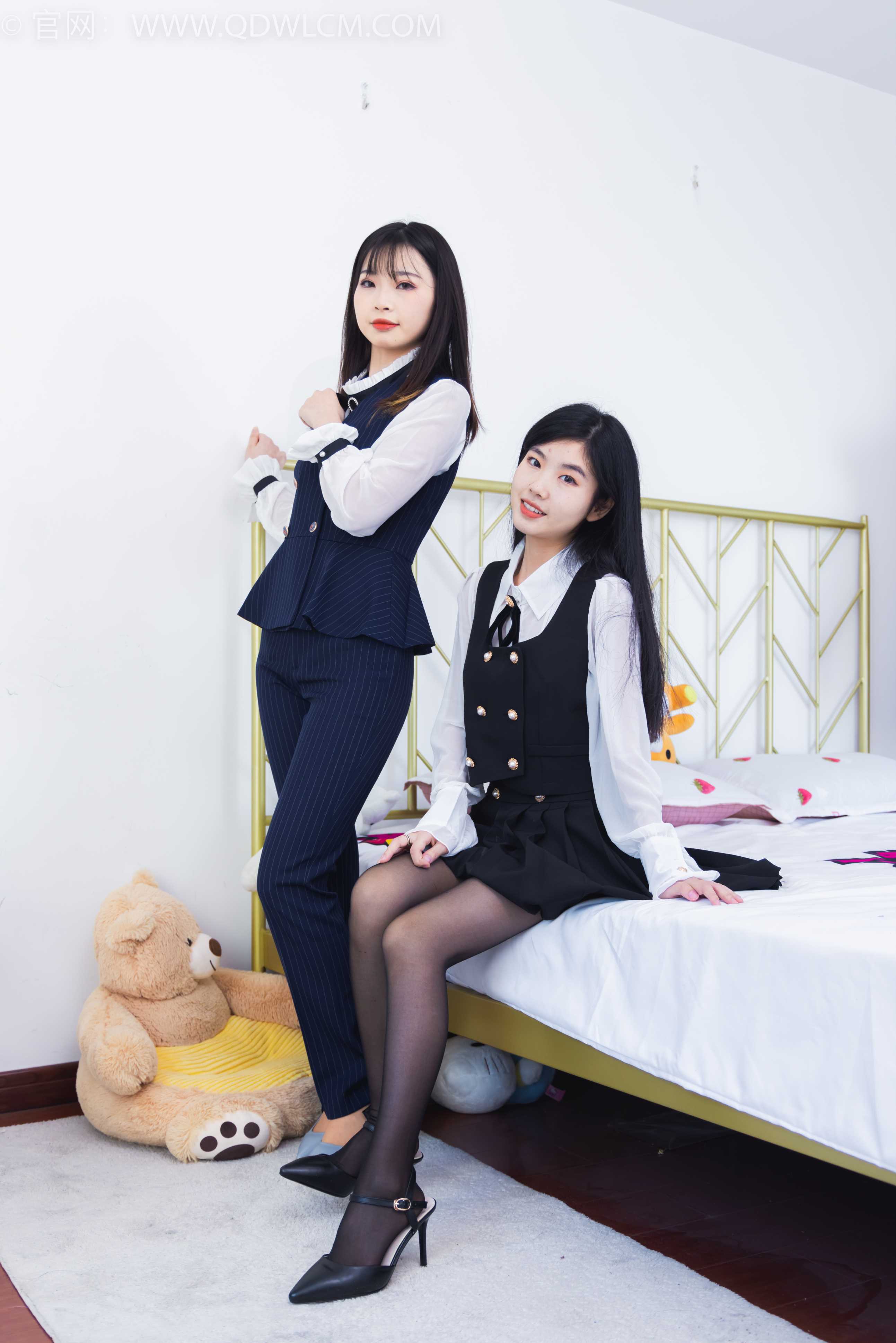 物恋传媒 NO.1565 米米&挽挽-星辰不坠落 [153P-1V-3.83G]