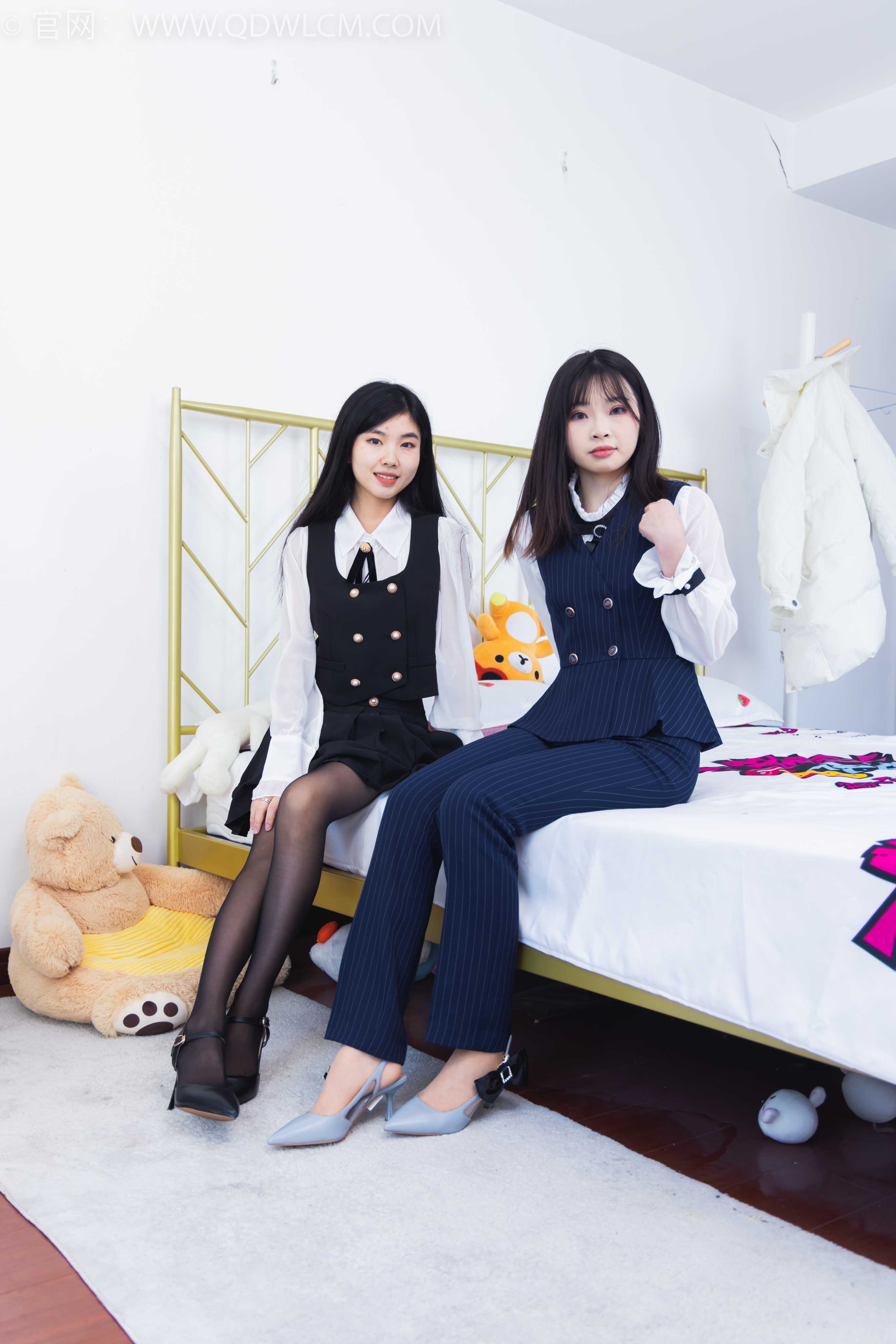 物恋传媒 NO.1565 米米&挽挽-星辰不坠落 [153P-1V-3.83G]