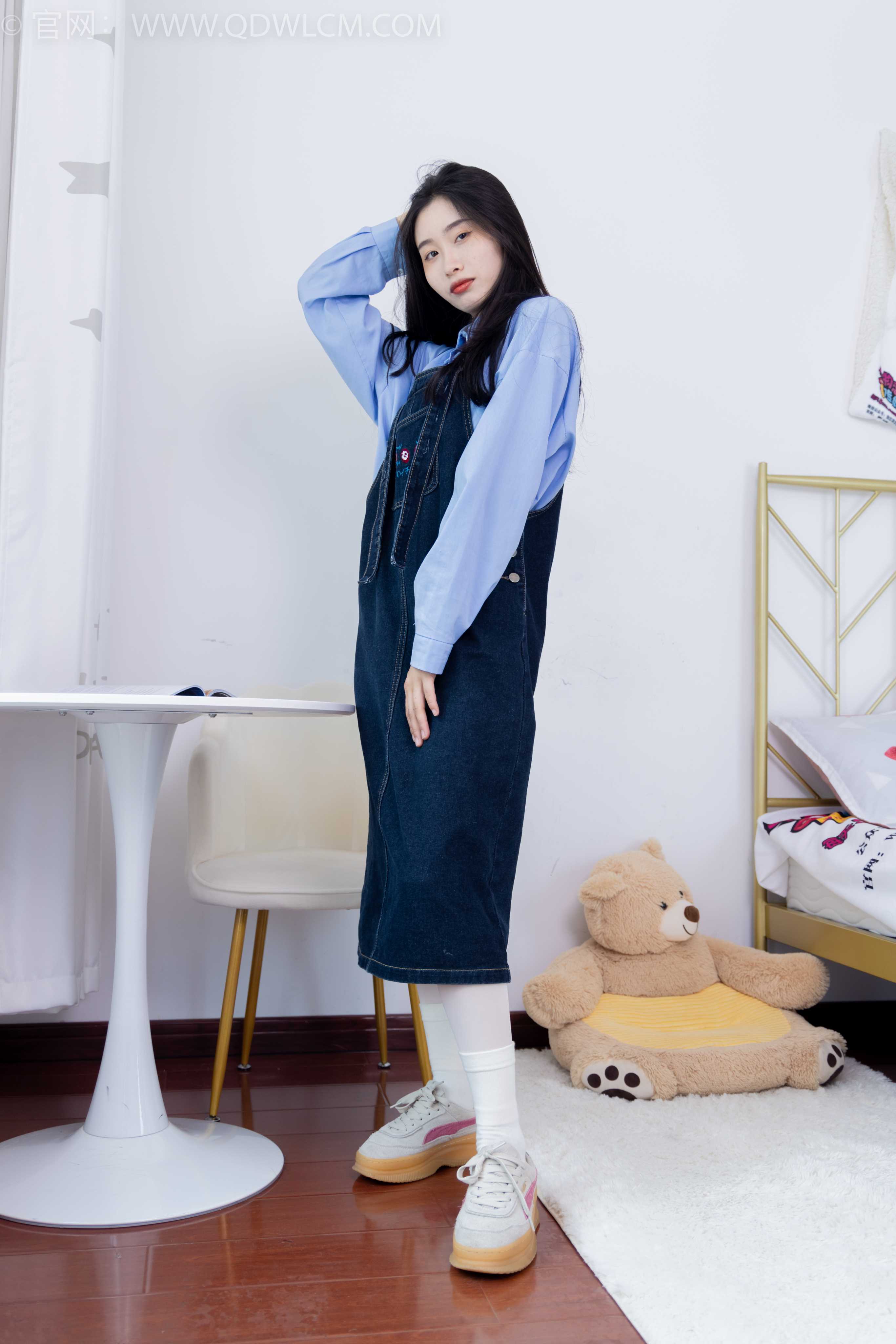 物恋传媒 NO.1570 绒绒-一个人的悲喜 [156P-1V-3.59G]