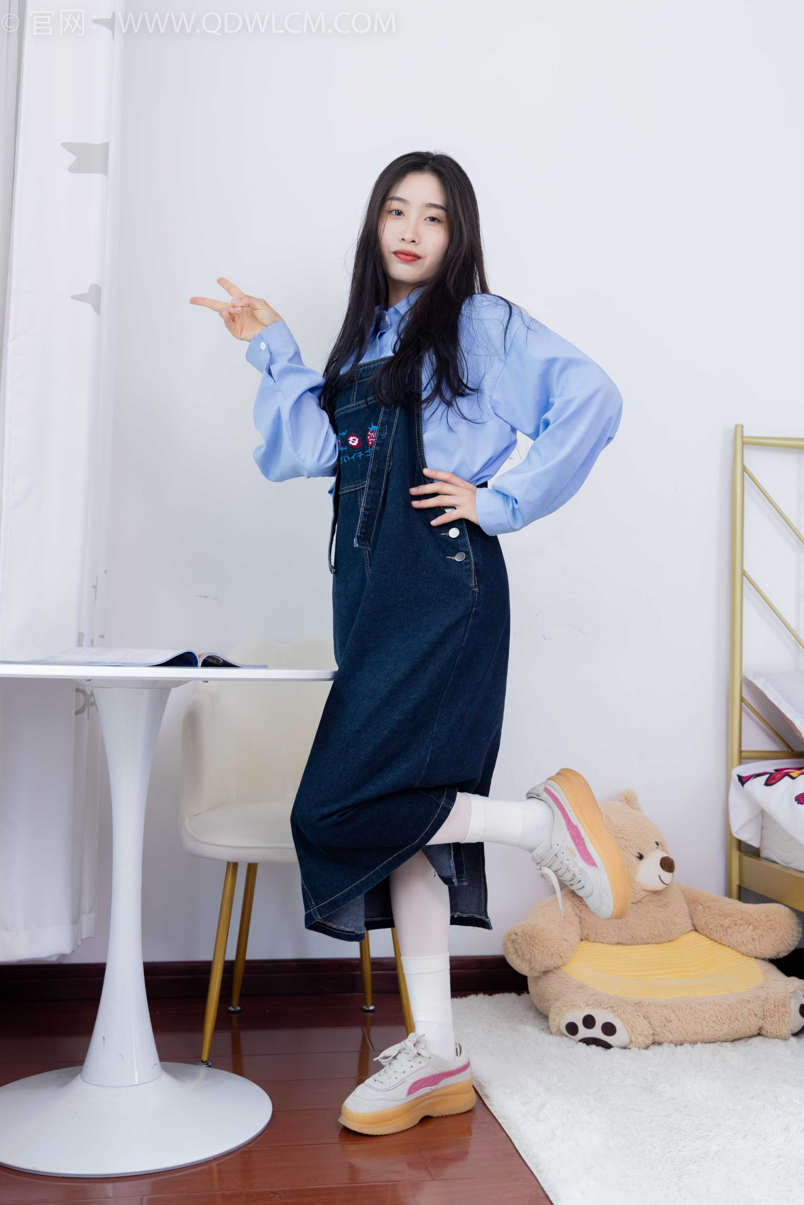 物恋传媒 NO.1570 绒绒-一个人的悲喜 [156P-1V-3.59G]