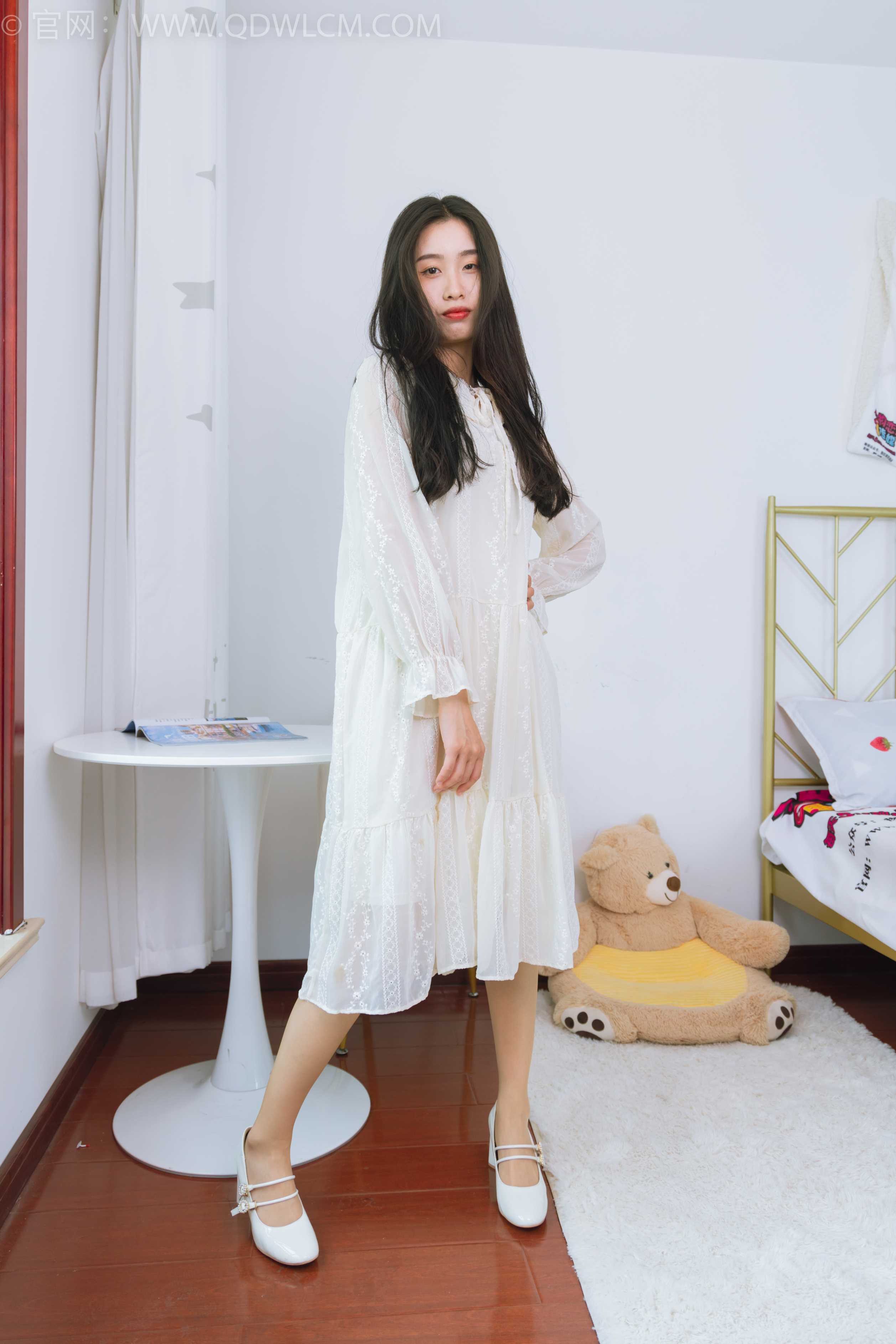 物恋传媒 NO.1579 绒绒-冷冷清清 [151P-1V-3.37G]