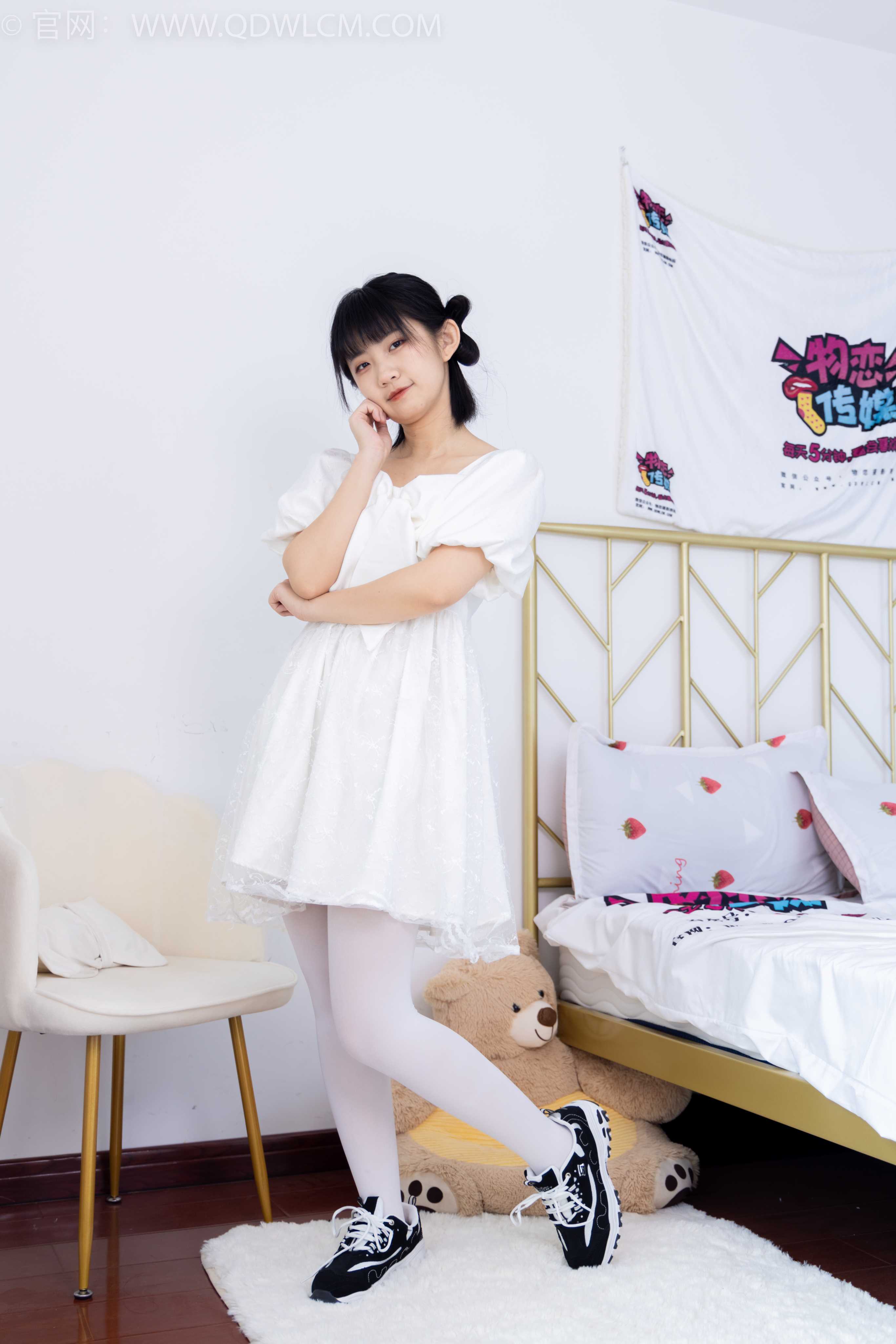 物恋传媒 NO.1581 暗月-纯白茉莉 [150P-1V-3.21G]