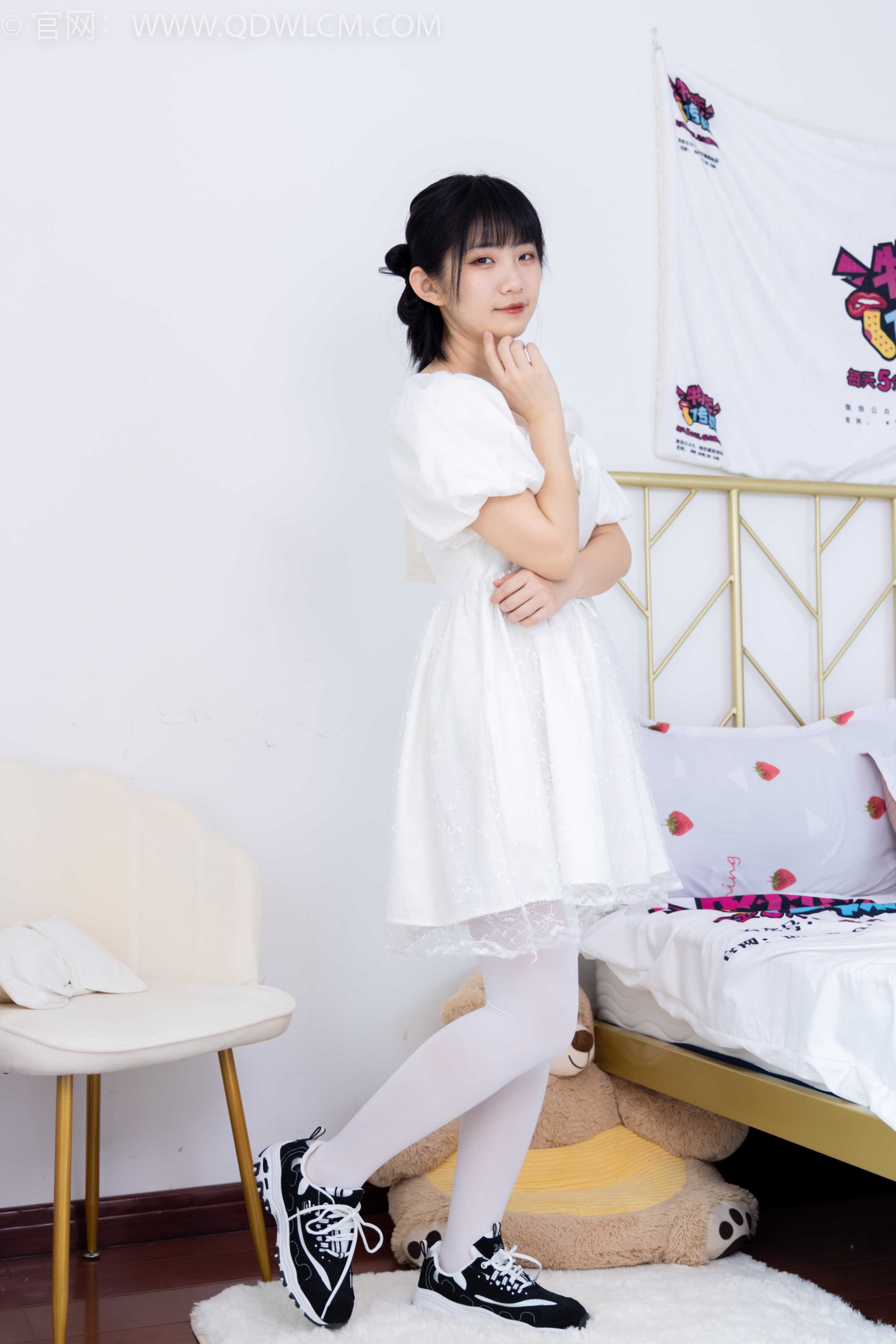 物恋传媒 NO.1581 暗月-纯白茉莉 [150P-1V-3.21G]