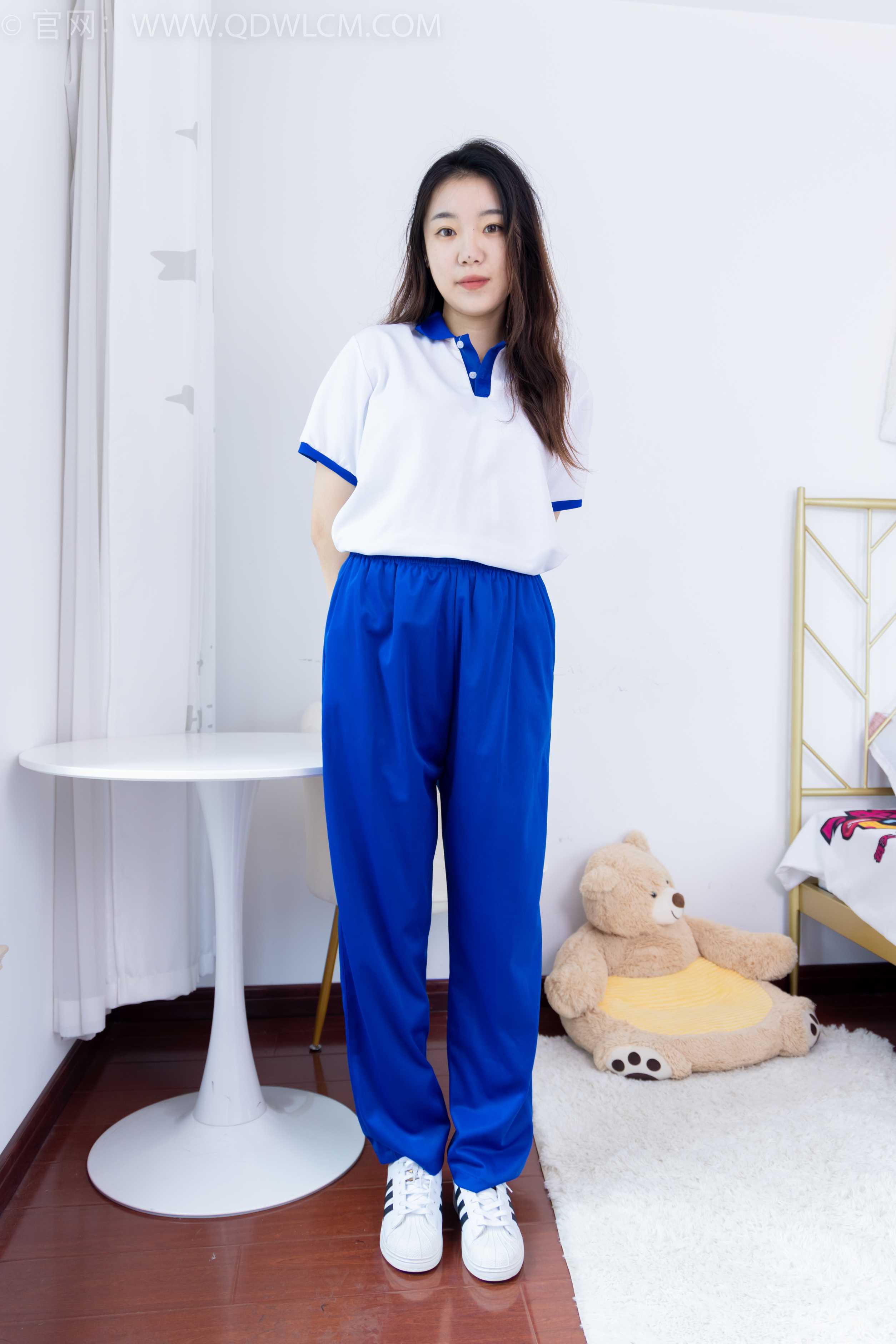 物恋传媒 NO.1585 芒果-新人驾到 [156P-1V-3.38G]