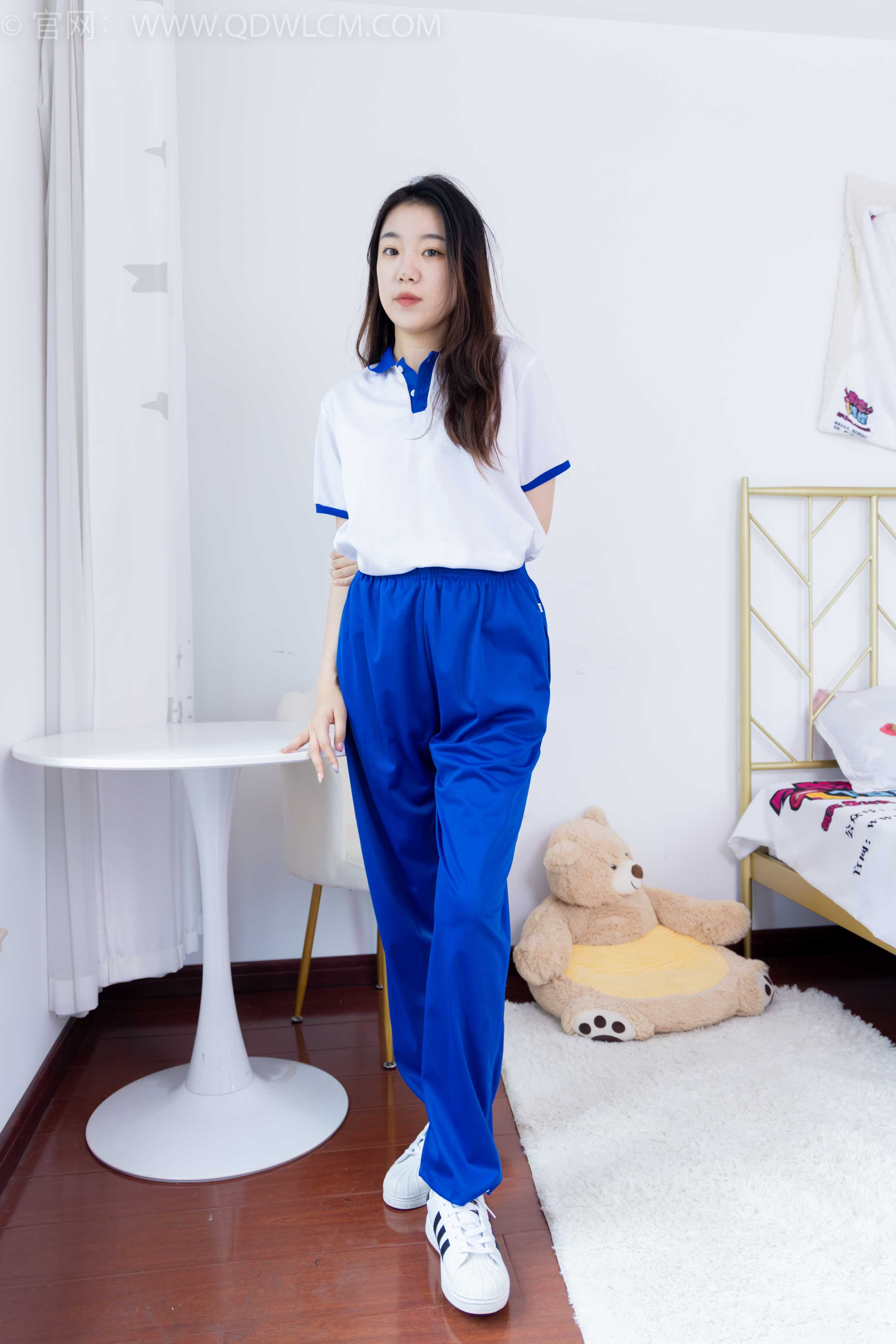 物恋传媒 NO.1585 芒果-新人驾到 [156P-1V-3.38G]