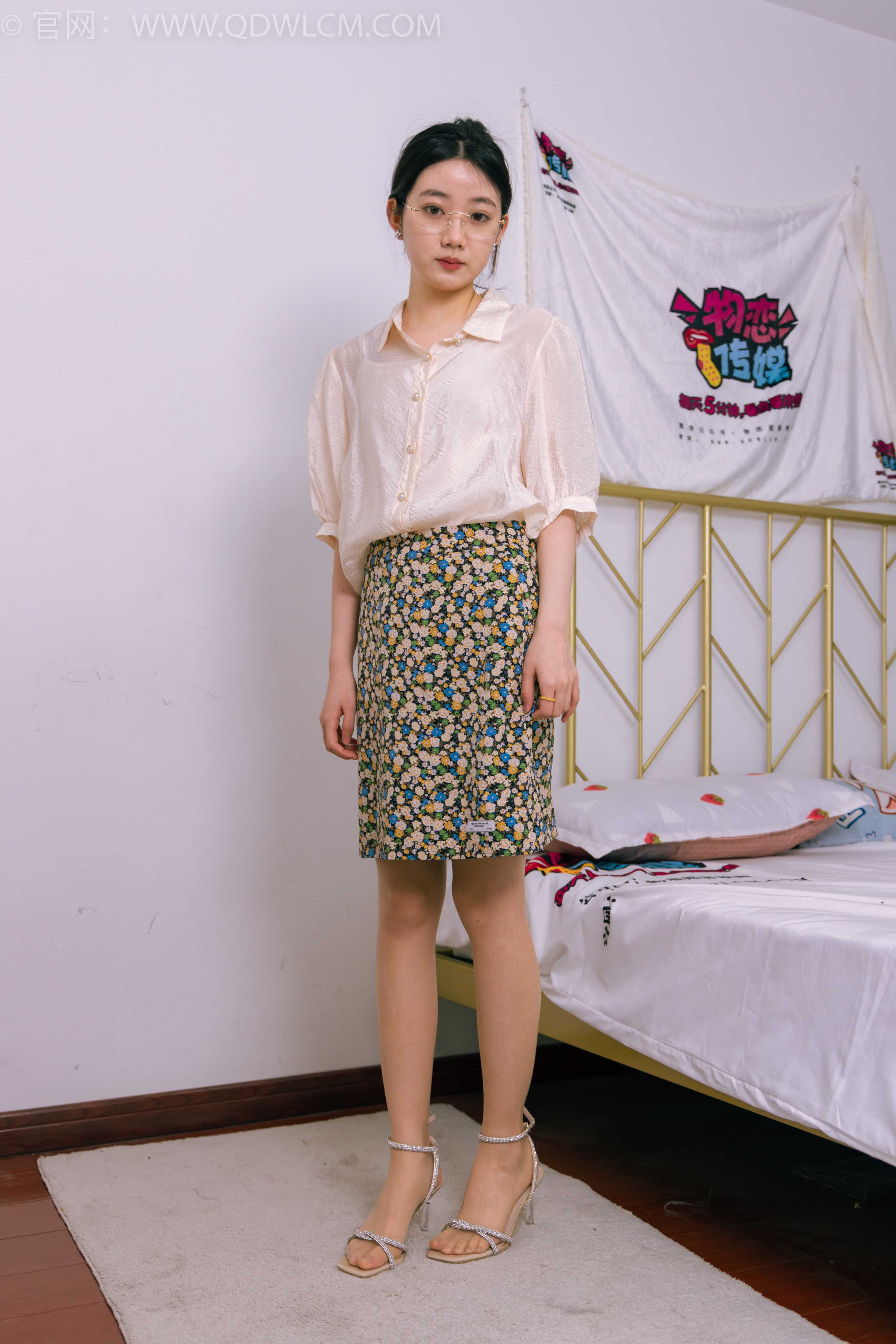 物恋传媒 NO.1587 欢欢-丝滑拿铁 [140P-1V-6.39G]