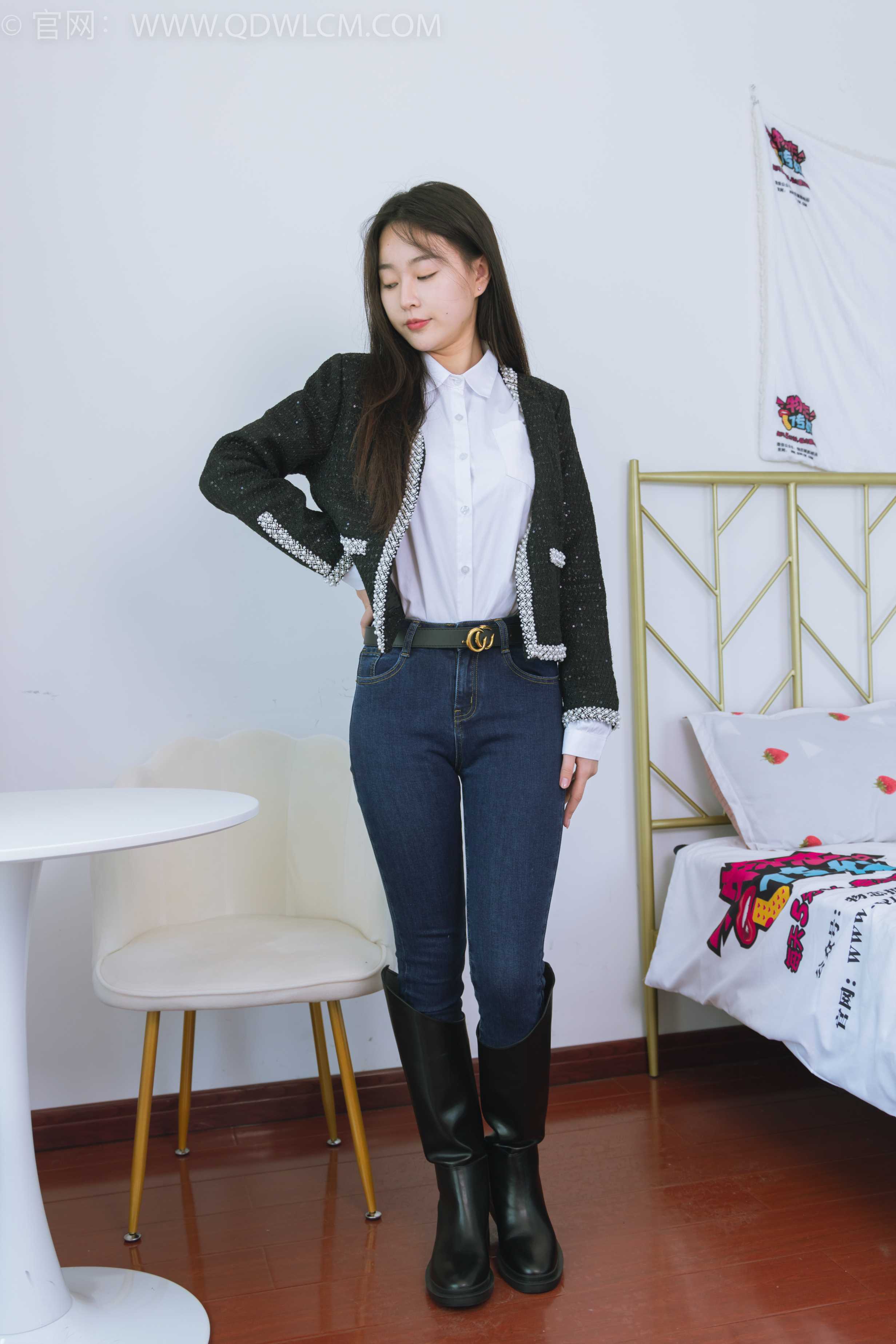 物恋传媒 NO.1595 美兔-繁花盛开 [152P-1V-3.38G]