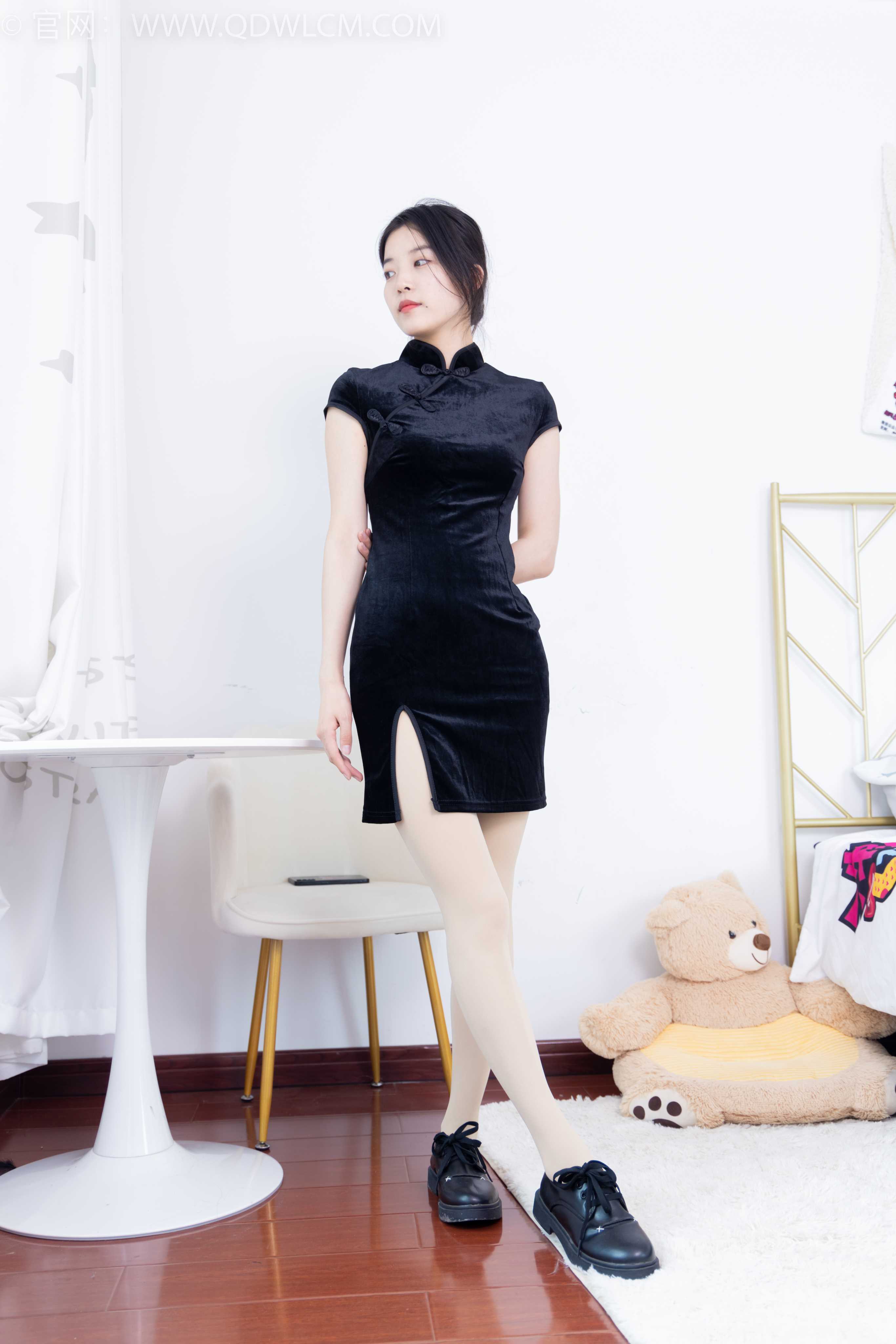 物恋传媒 NO.1609 茯苓-墨兰如烟 [157P-1V-3.91G]