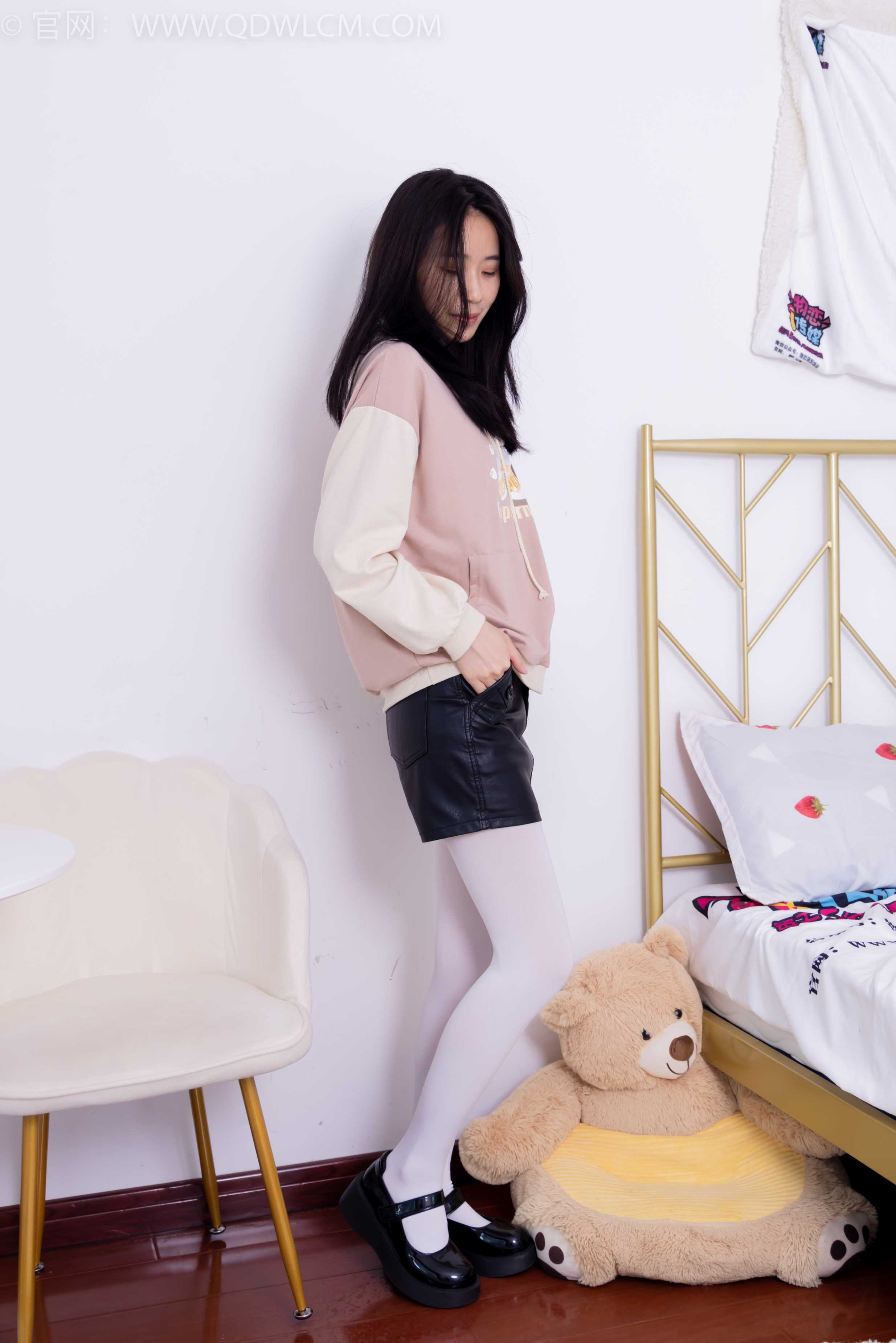 物恋传媒 NO.1610 菜菜-深海牢笼 [150P-1V-3.32G]