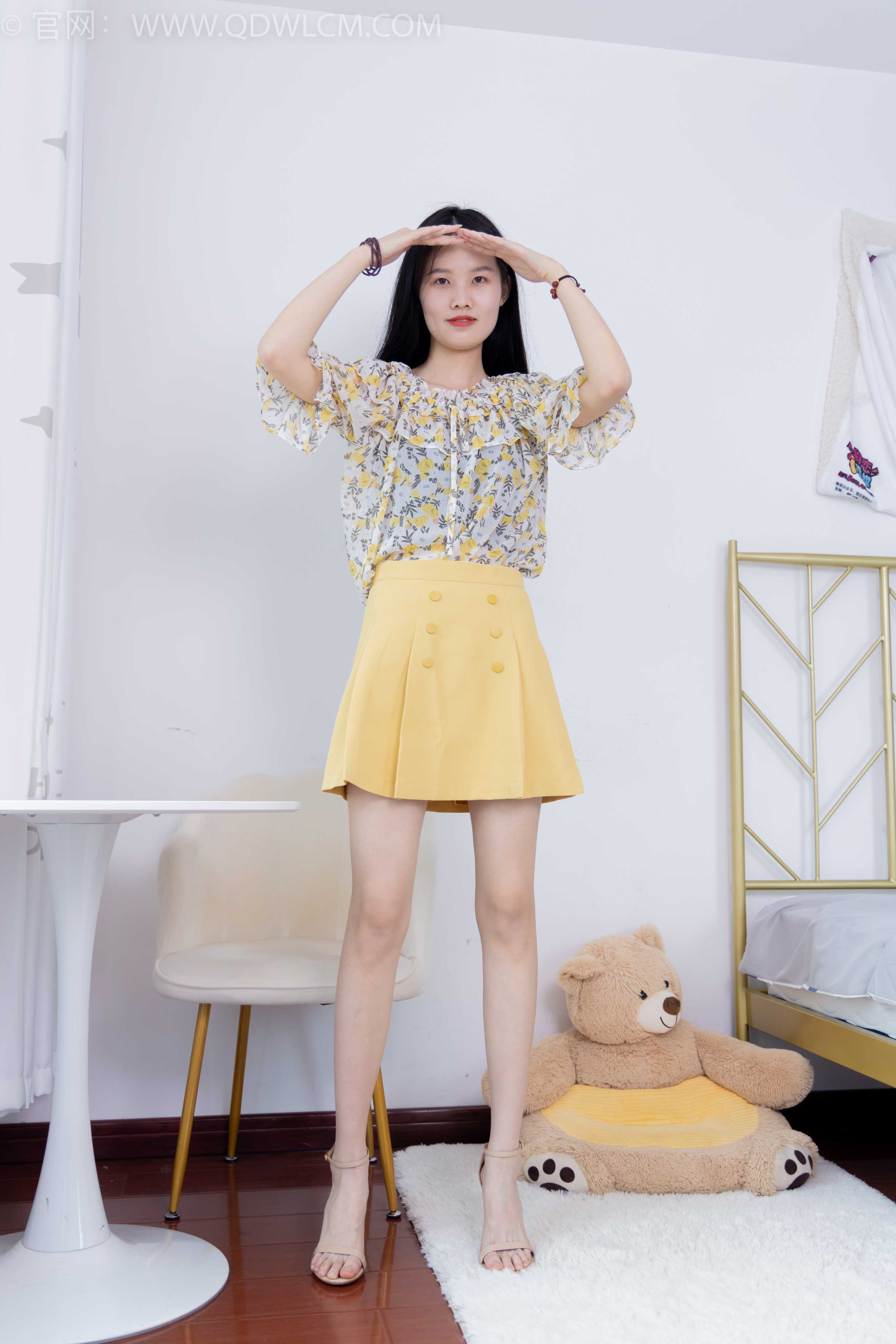 物恋传媒 NO.1612 颜颜-春日雏菊 [154P-1V-6.16G] 插图4