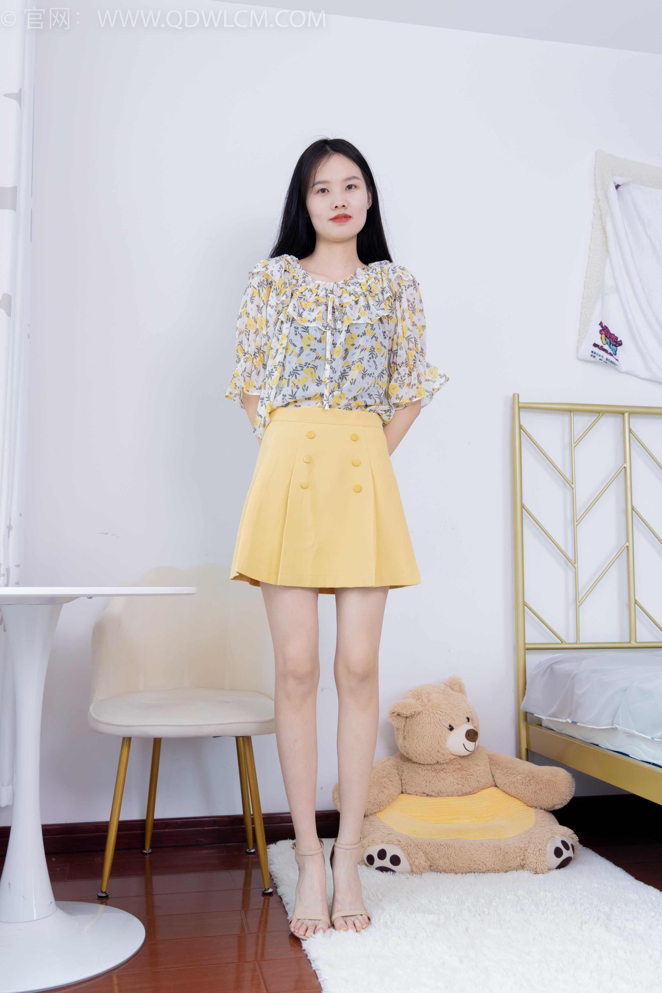 物恋传媒 NO.1612 颜颜-春日雏菊 [154P-1V-6.16G] 插图5