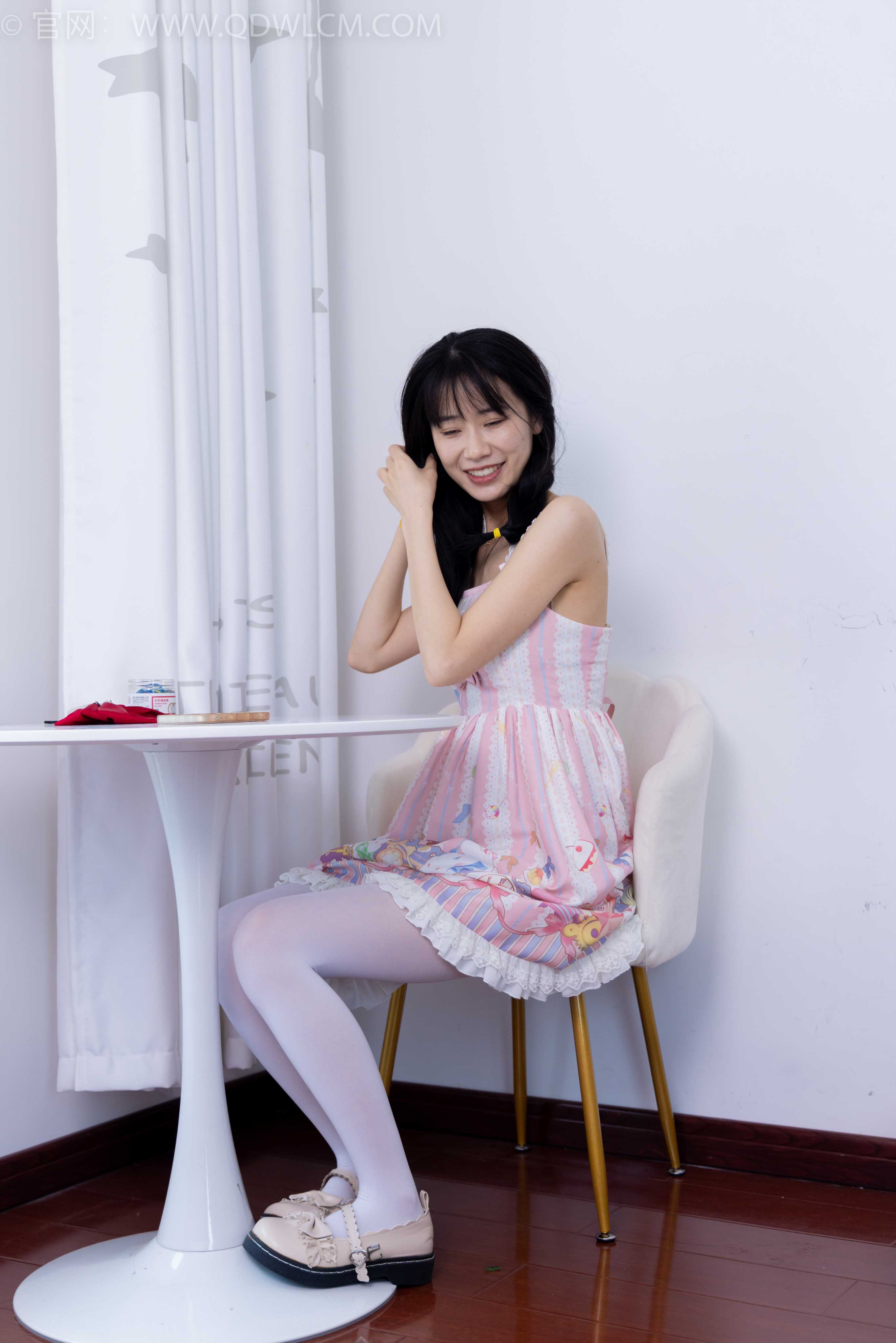 物恋传媒 NO.1634 菜菜-粉红少女 [193P-1V-4.45G]