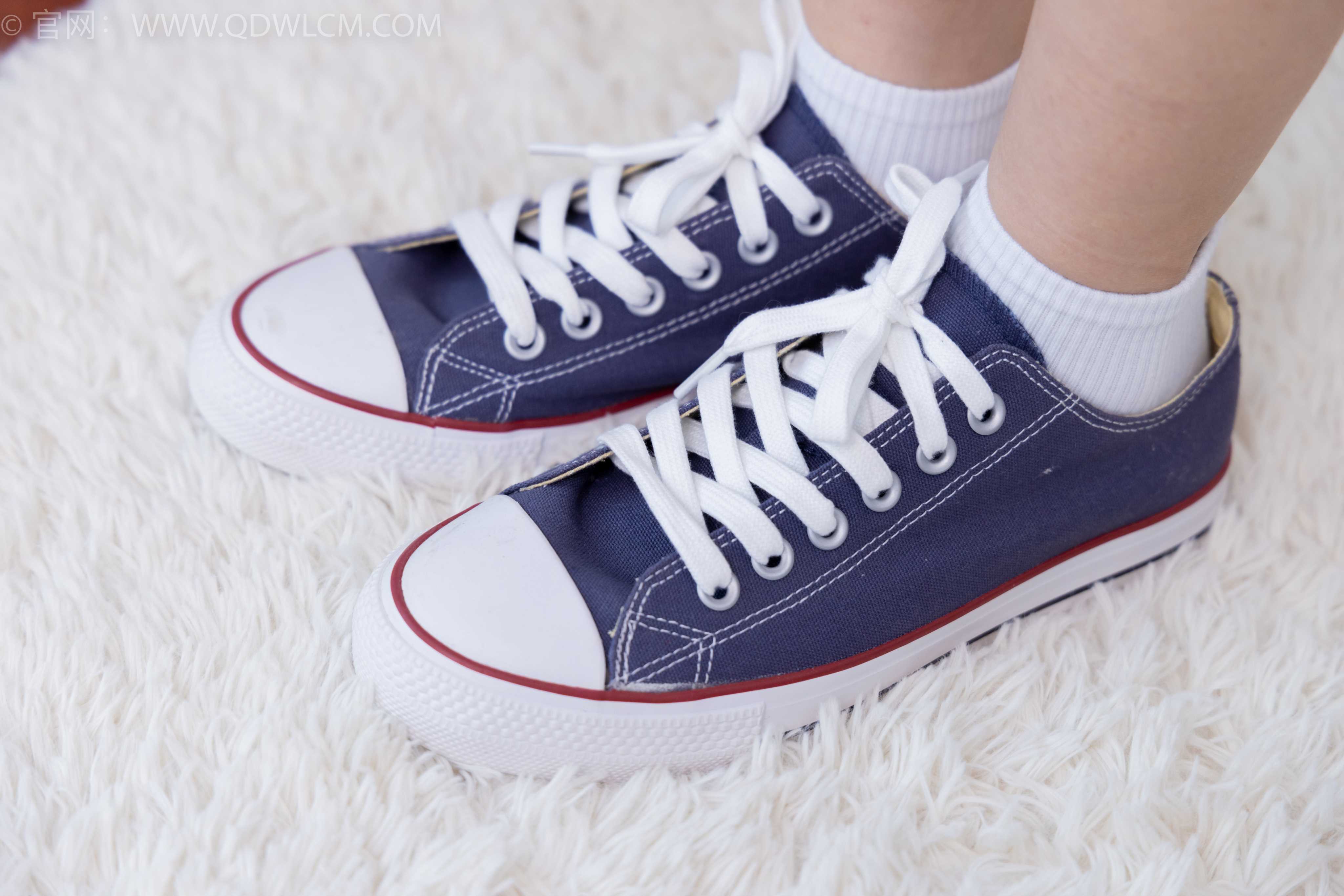 物恋传媒 NO.1645 润润-追赶日出 [151P-1V-3.73G]