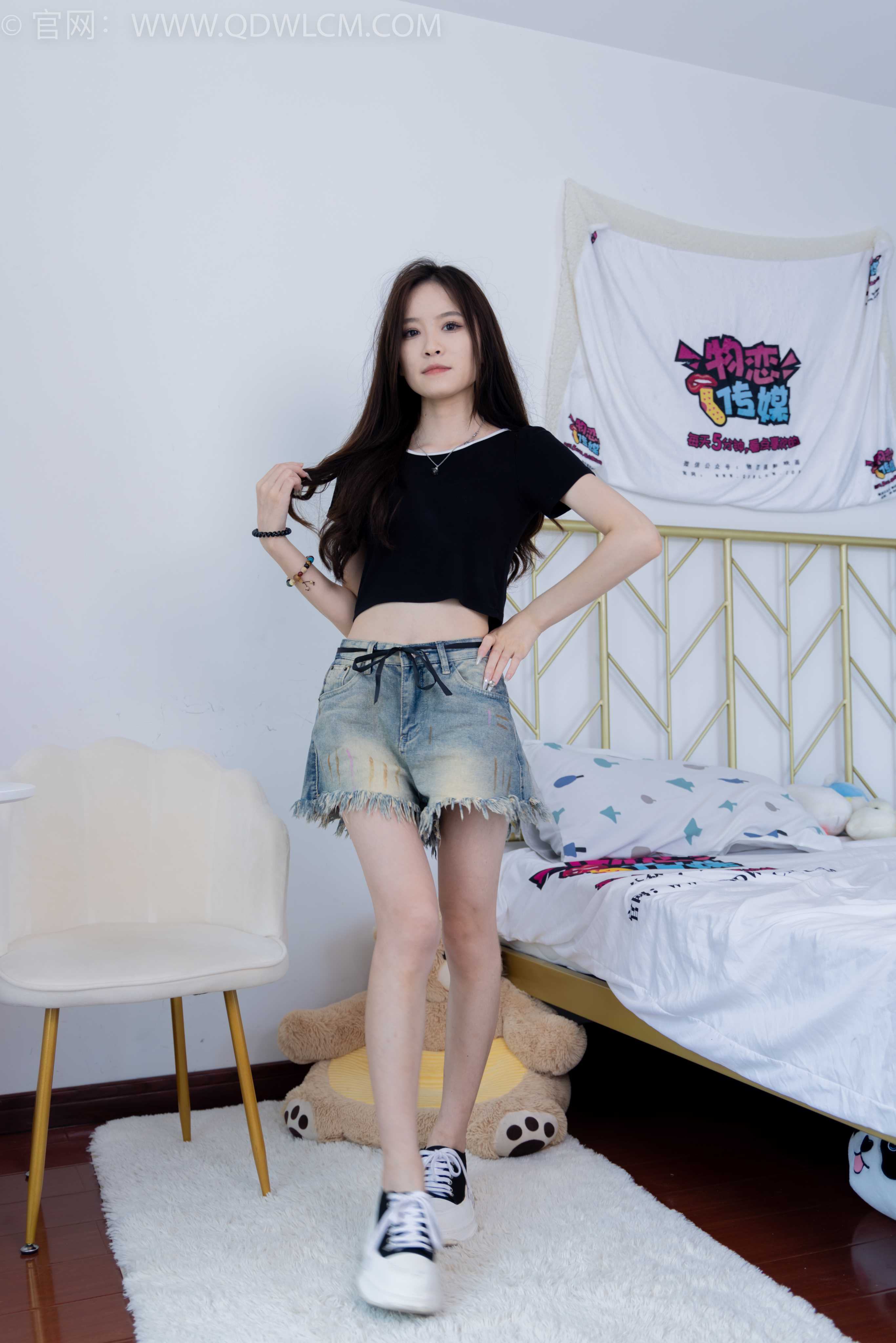 物恋传媒 NO.1648 小奇-奇妙之夜 [156P-1V-3.61G]