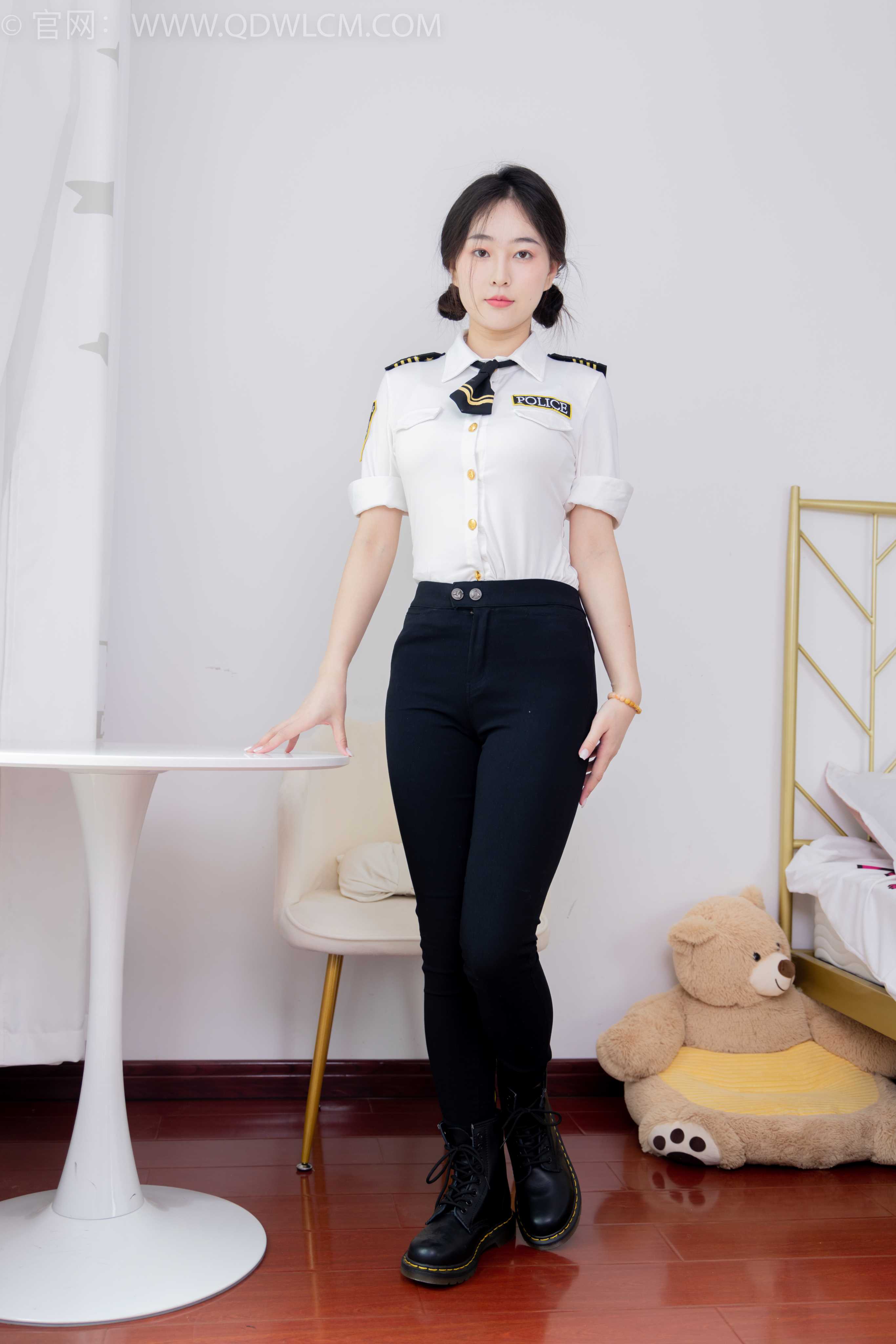 物恋传媒 NO.1654 美兔-晚风吹人醒 [169P-1V-3.94G]