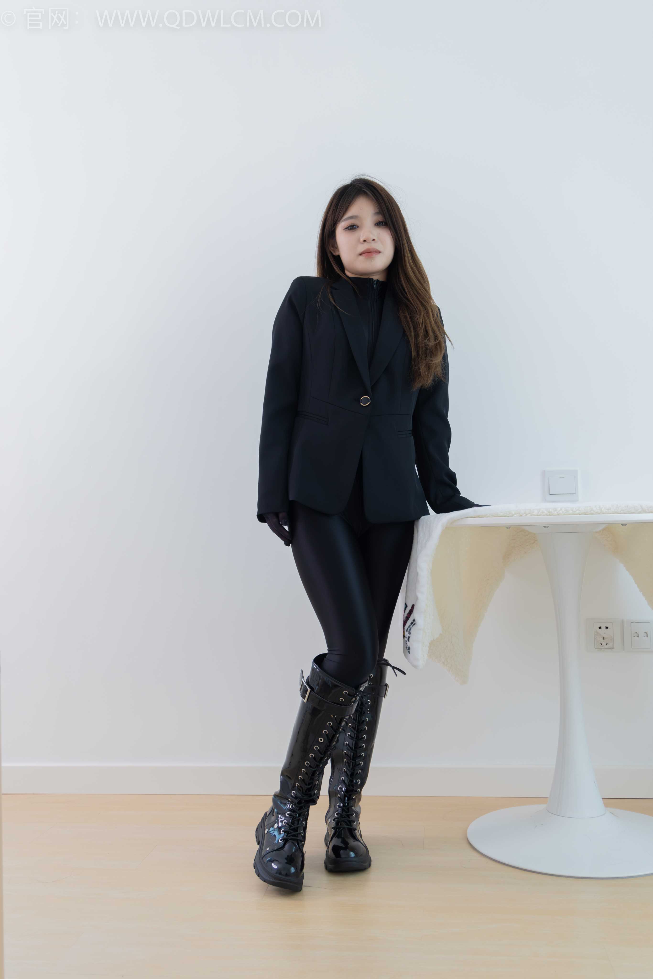 物恋传媒 NO.1662 闪闪-过去式的爱情 [155P-1V-3.22G]