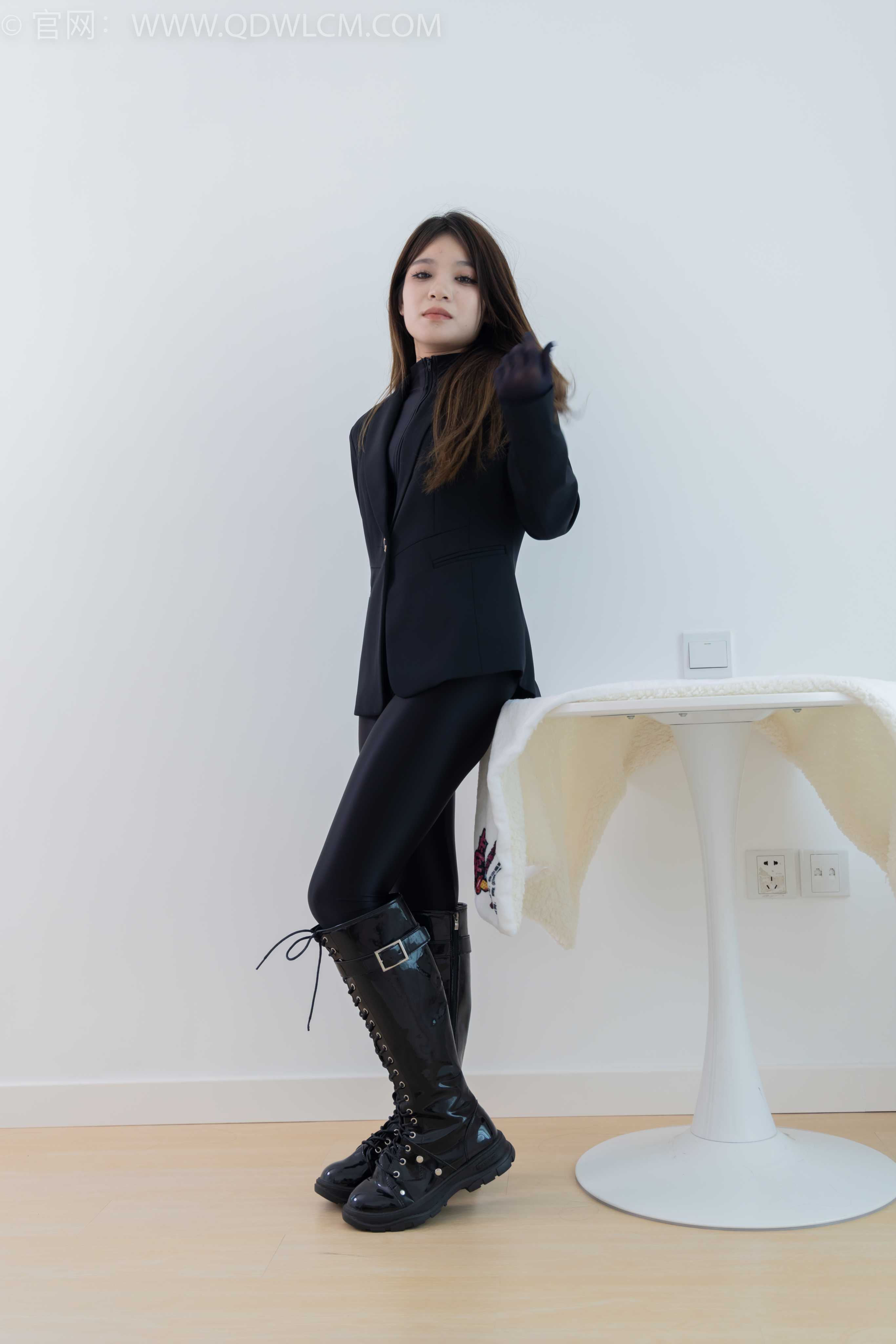 物恋传媒 NO.1662 闪闪-过去式的爱情 [155P-1V-3.22G]