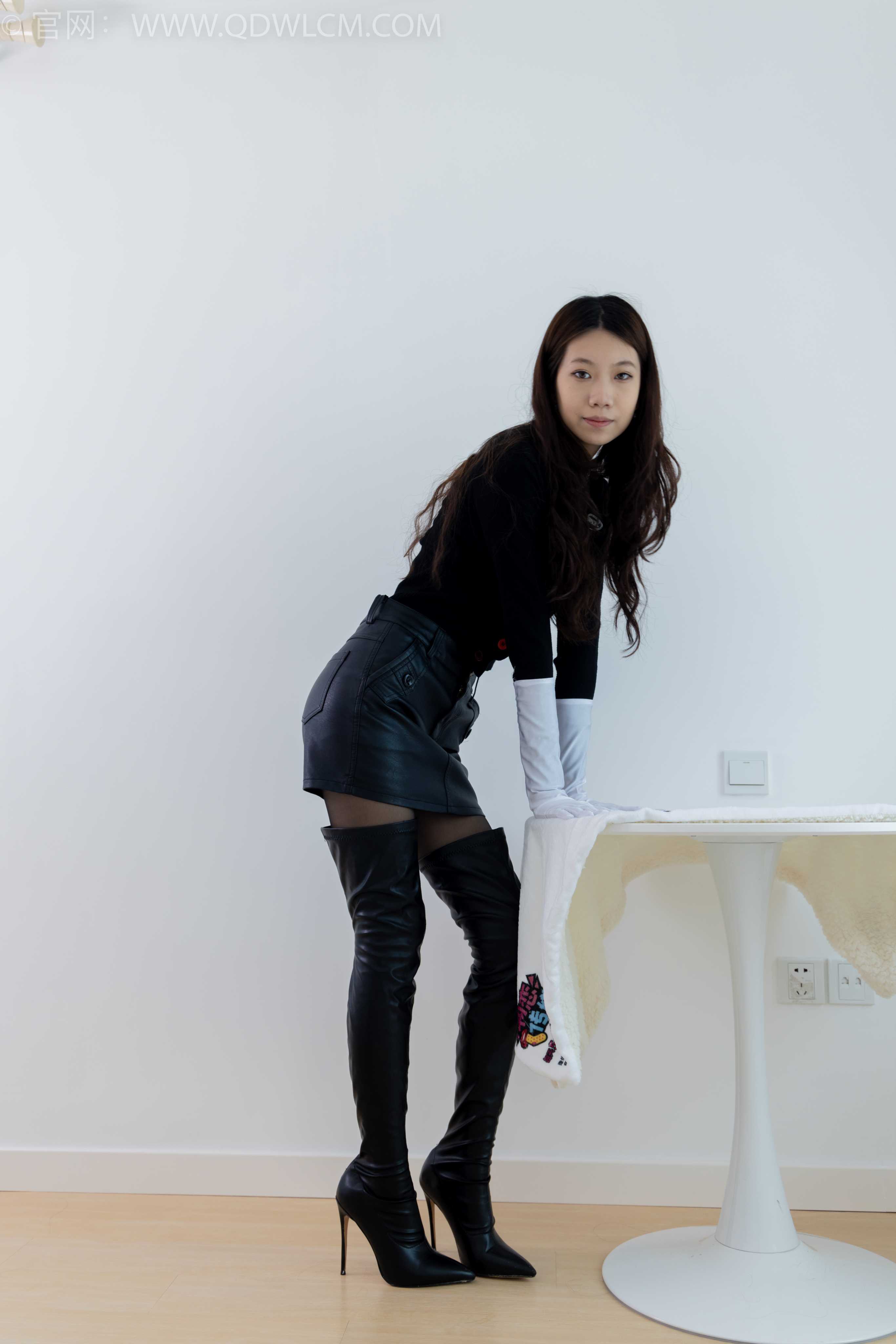 物恋传媒 NO.1666 纤纤-黑暗的缝隙 [164P-1V-3.88G]