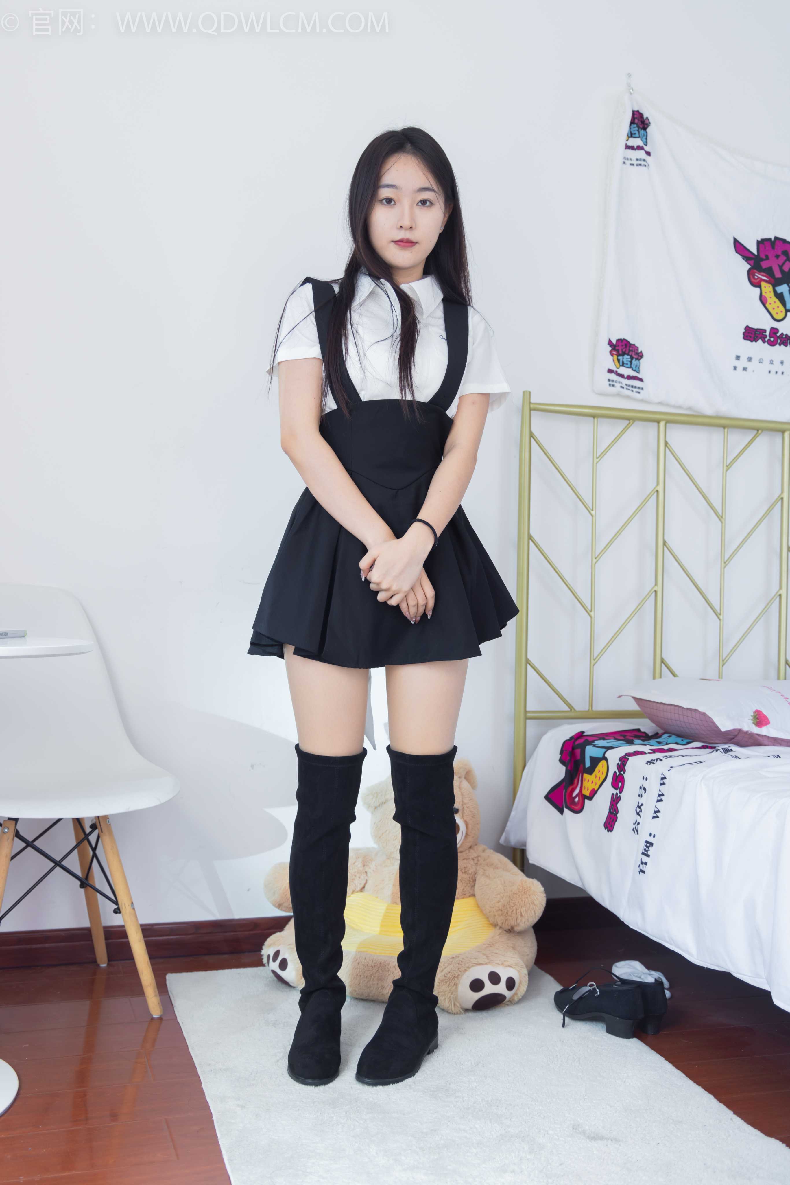 物恋传媒 NO.1671 美兔-办公的一天（盲盒1） [200P-1V-4.39G]