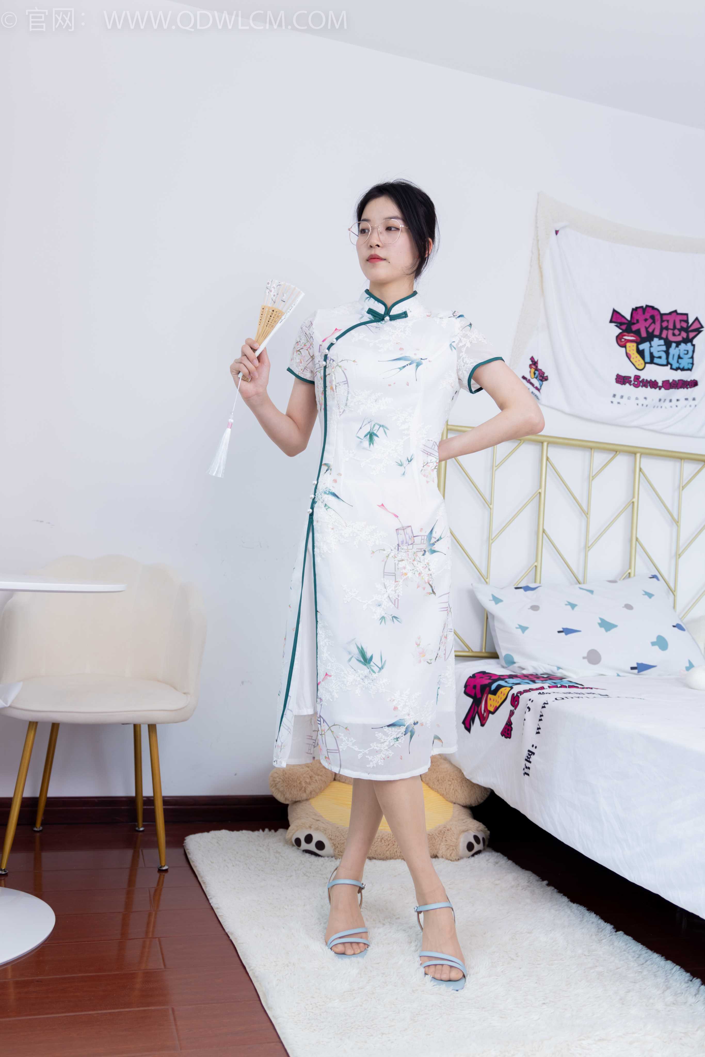 物恋传媒 NO.1678 茯苓-黄昏里渐暗 [150P-1V-5.98G]