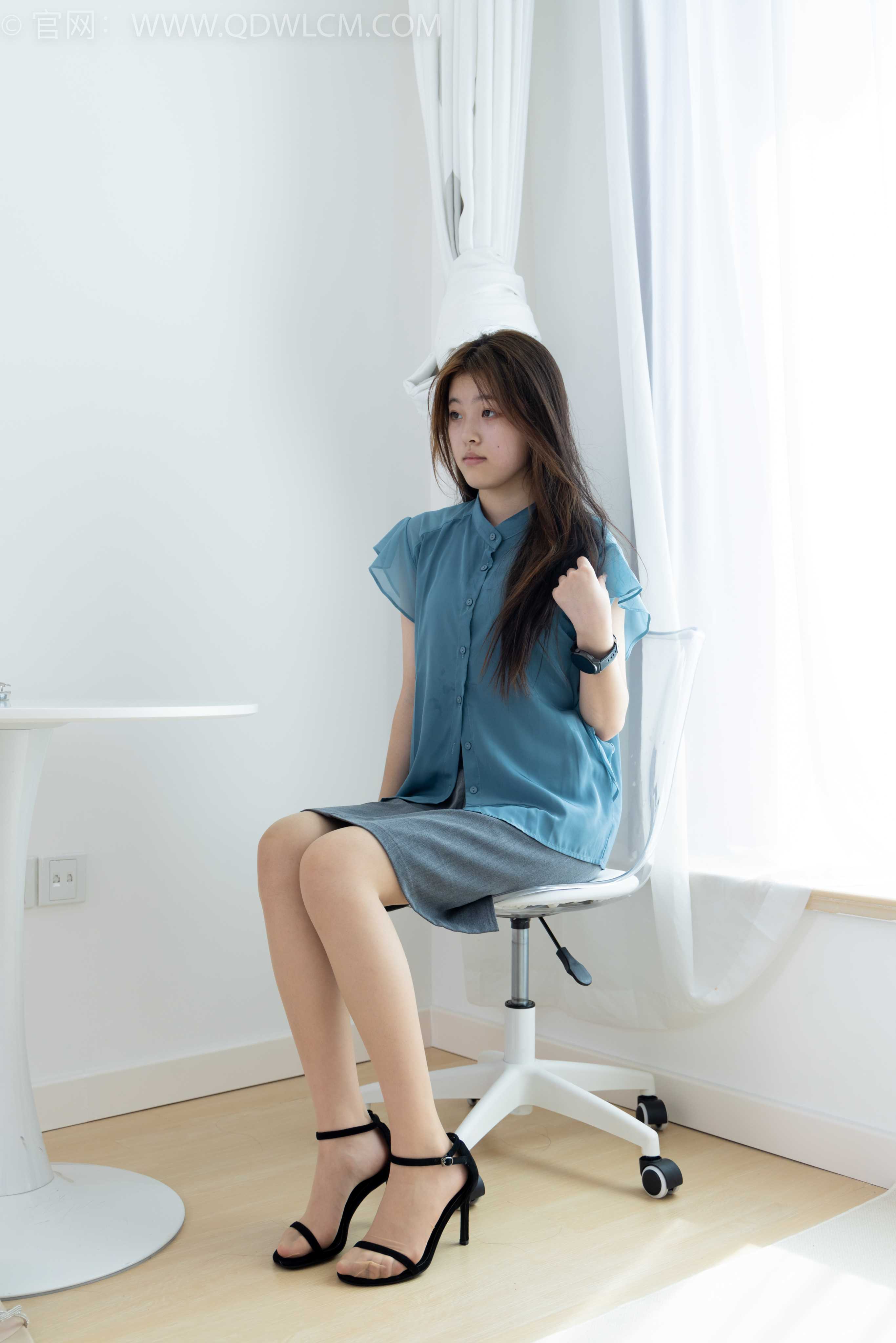 物恋传媒 NO.1682 小谨-穿透湖底的月 [155P-1V-6.11G] 插图3