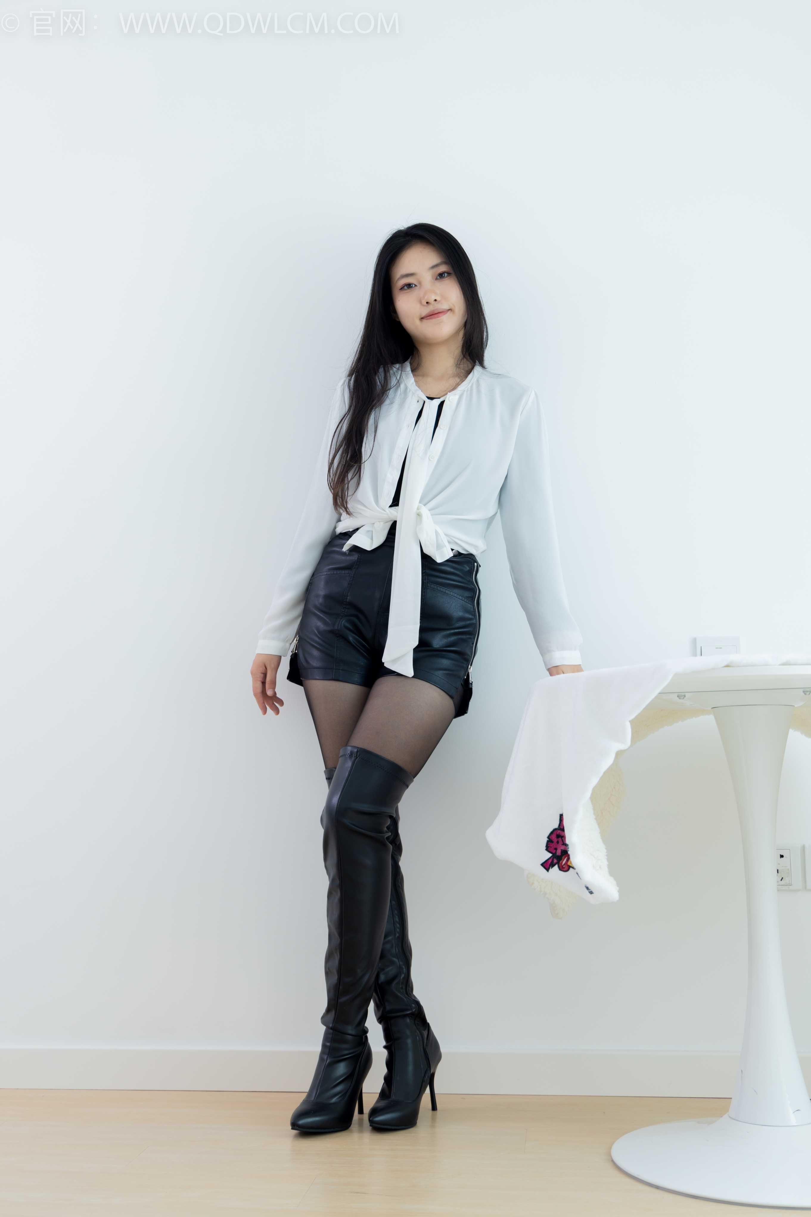 物恋传媒 NO.1690 香香-随心自由 [155P-1V-3.54G]