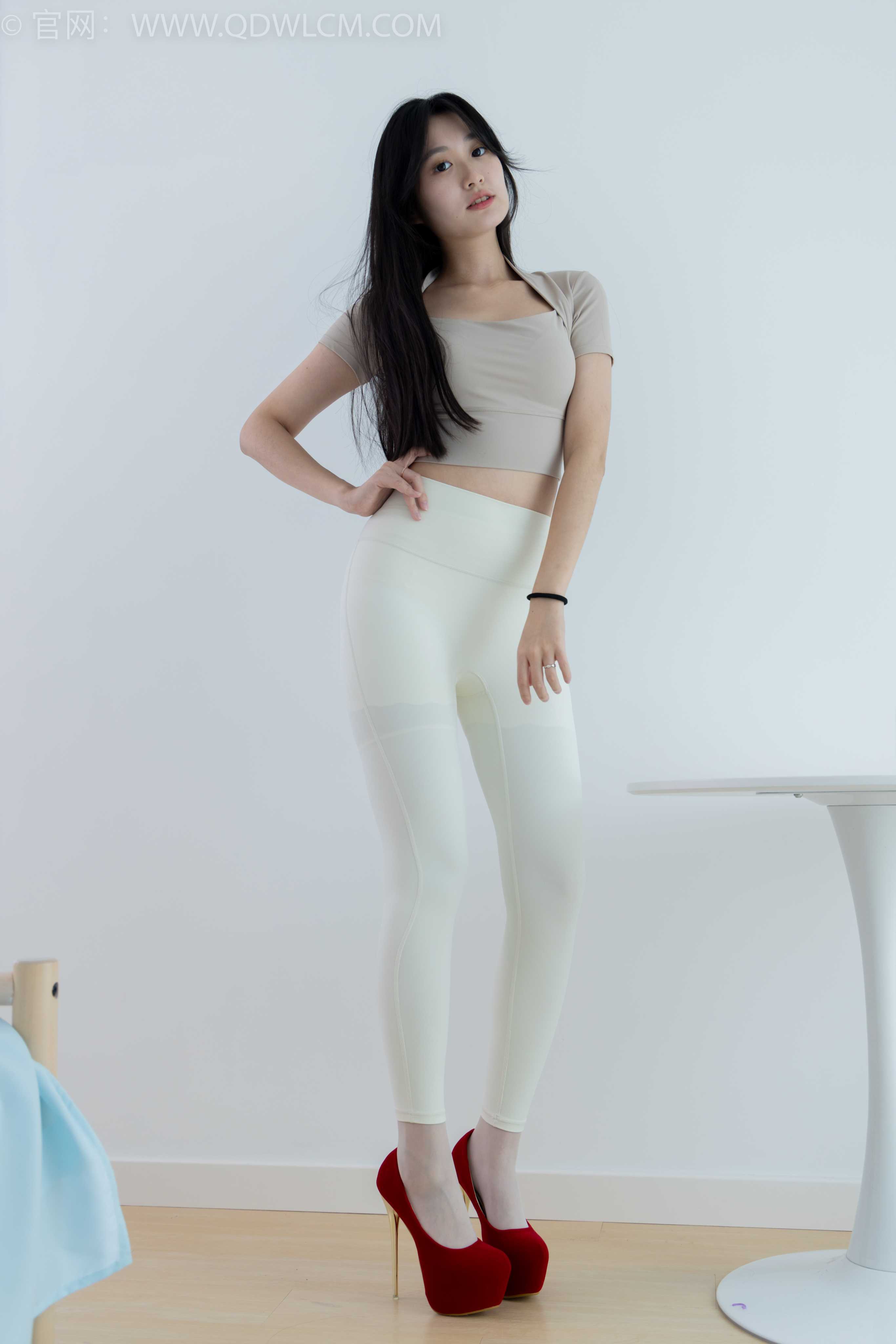 物恋传媒 NO.1691 小敏-阳光和大海 [155P-1V-3.75G]