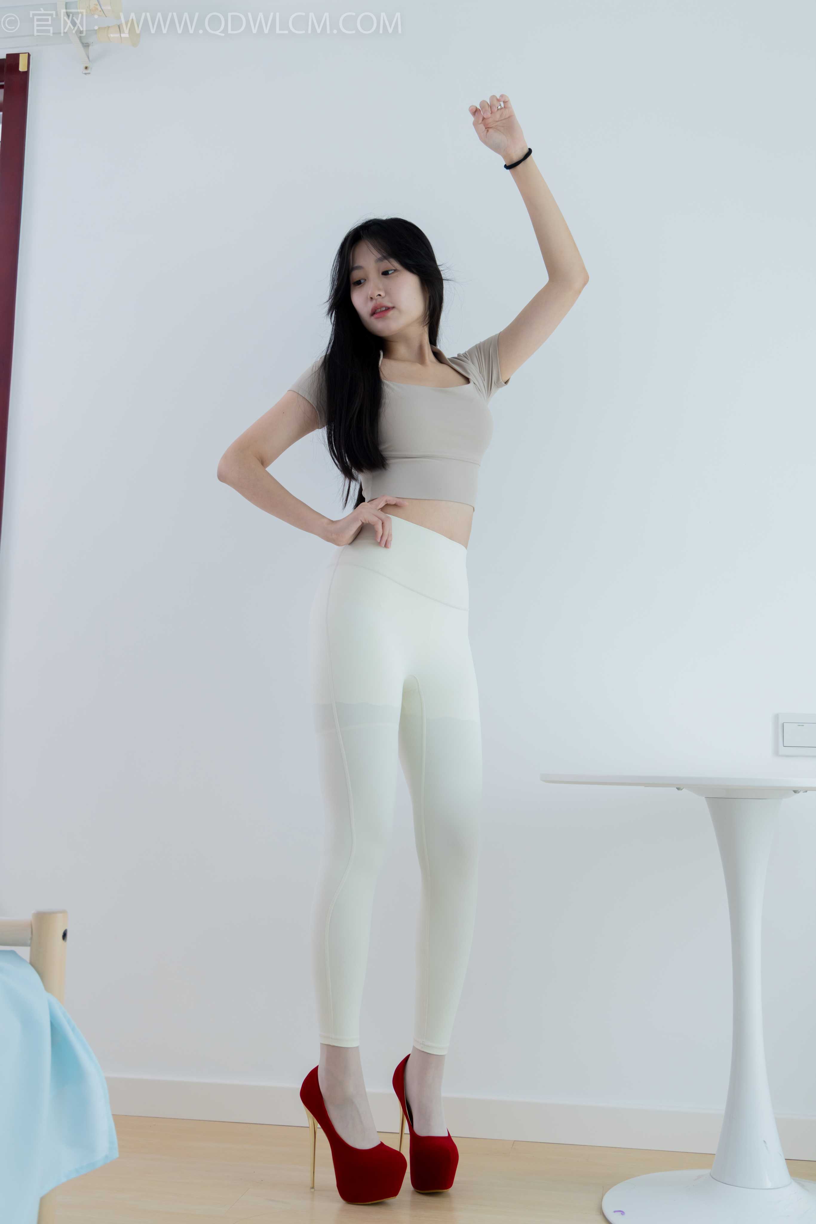 物恋传媒 NO.1691 小敏-阳光和大海 [155P-1V-3.75G]