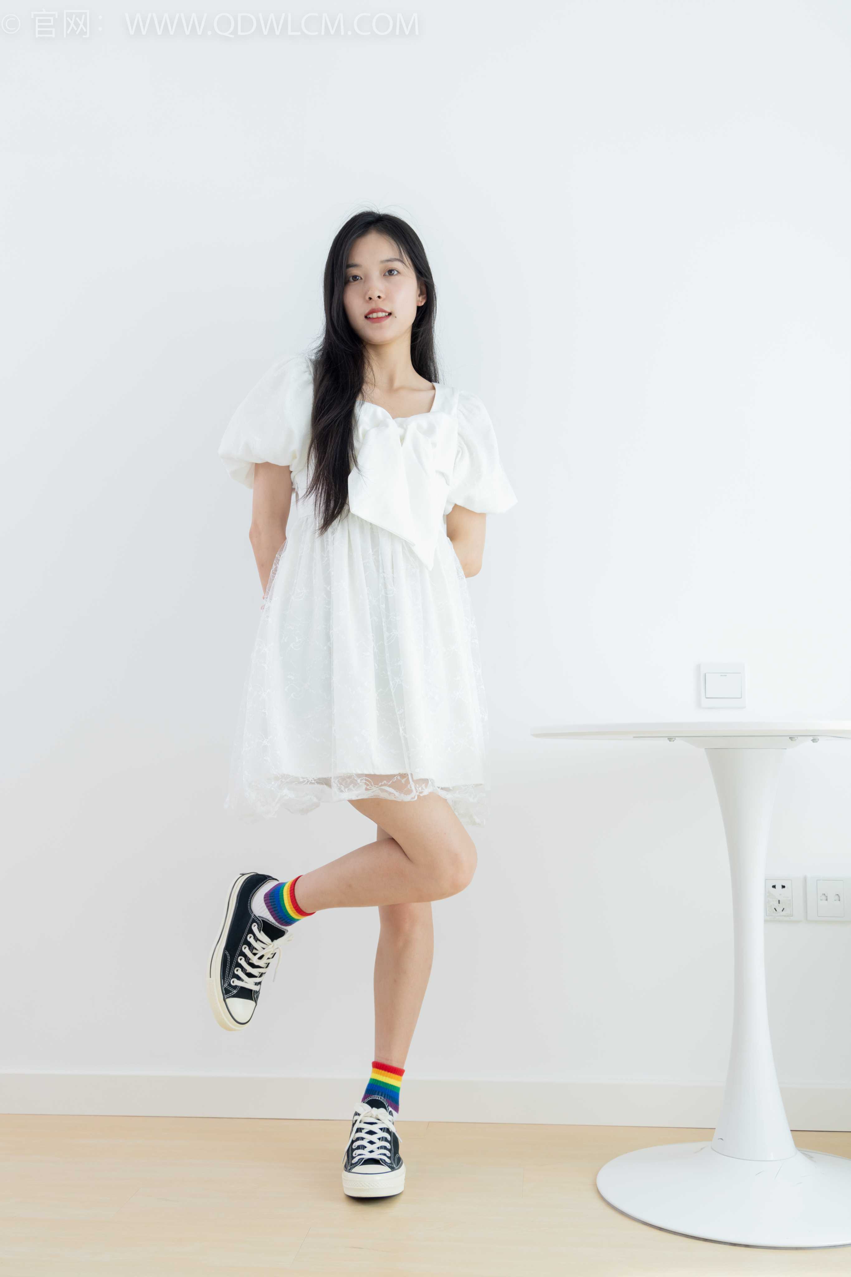 物恋传媒 NO.1692 茯苓-平淡日子里的惬意 [190P-1V-4.32G]