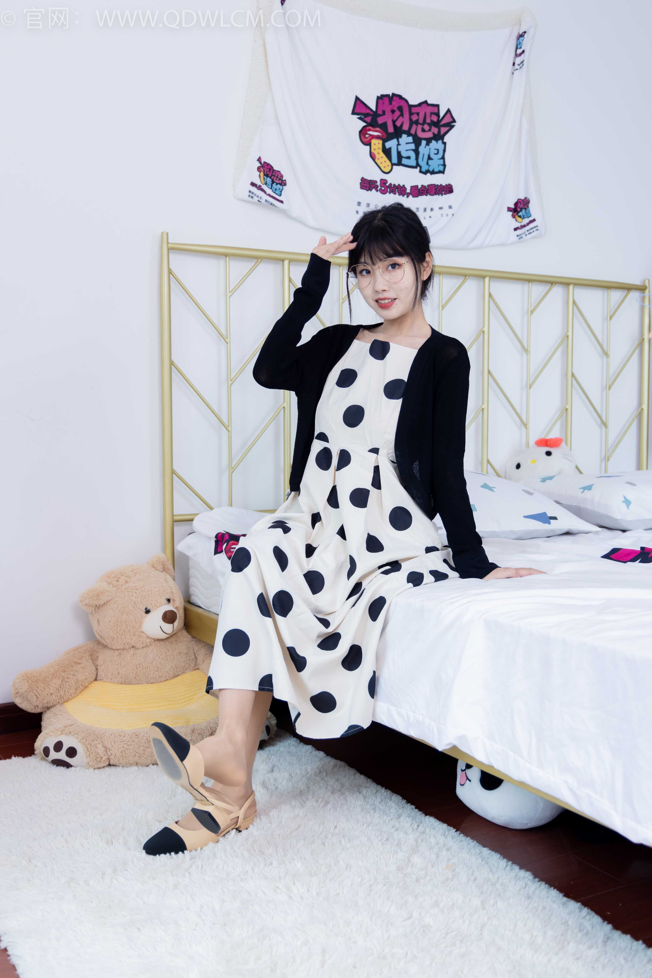 物恋传媒 NO.1693 米米-自由自在 [160P-1V-4.16G]