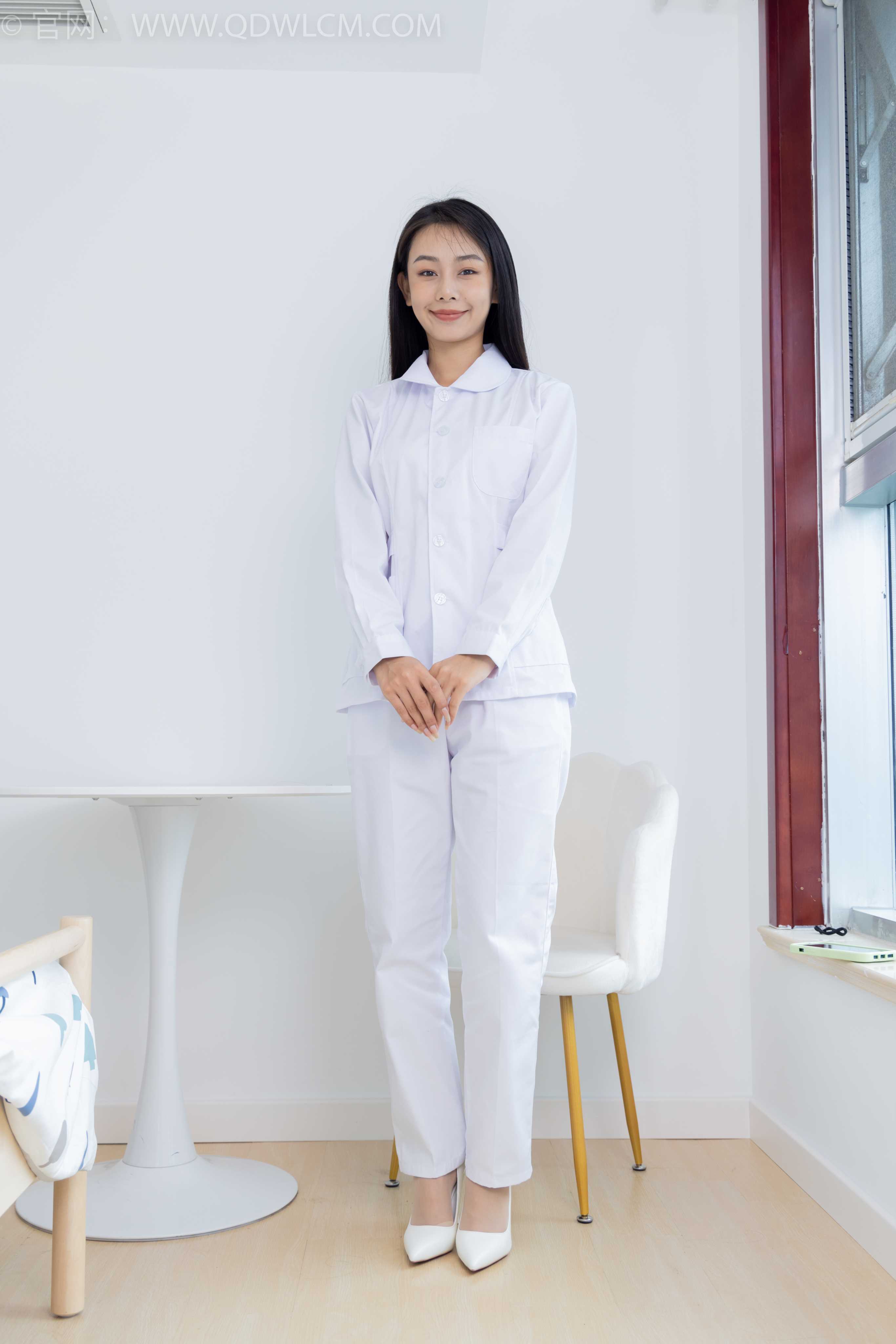 物恋传媒 NO.1704 岚岚-勇敢说不 [180P-1V-4.11G]