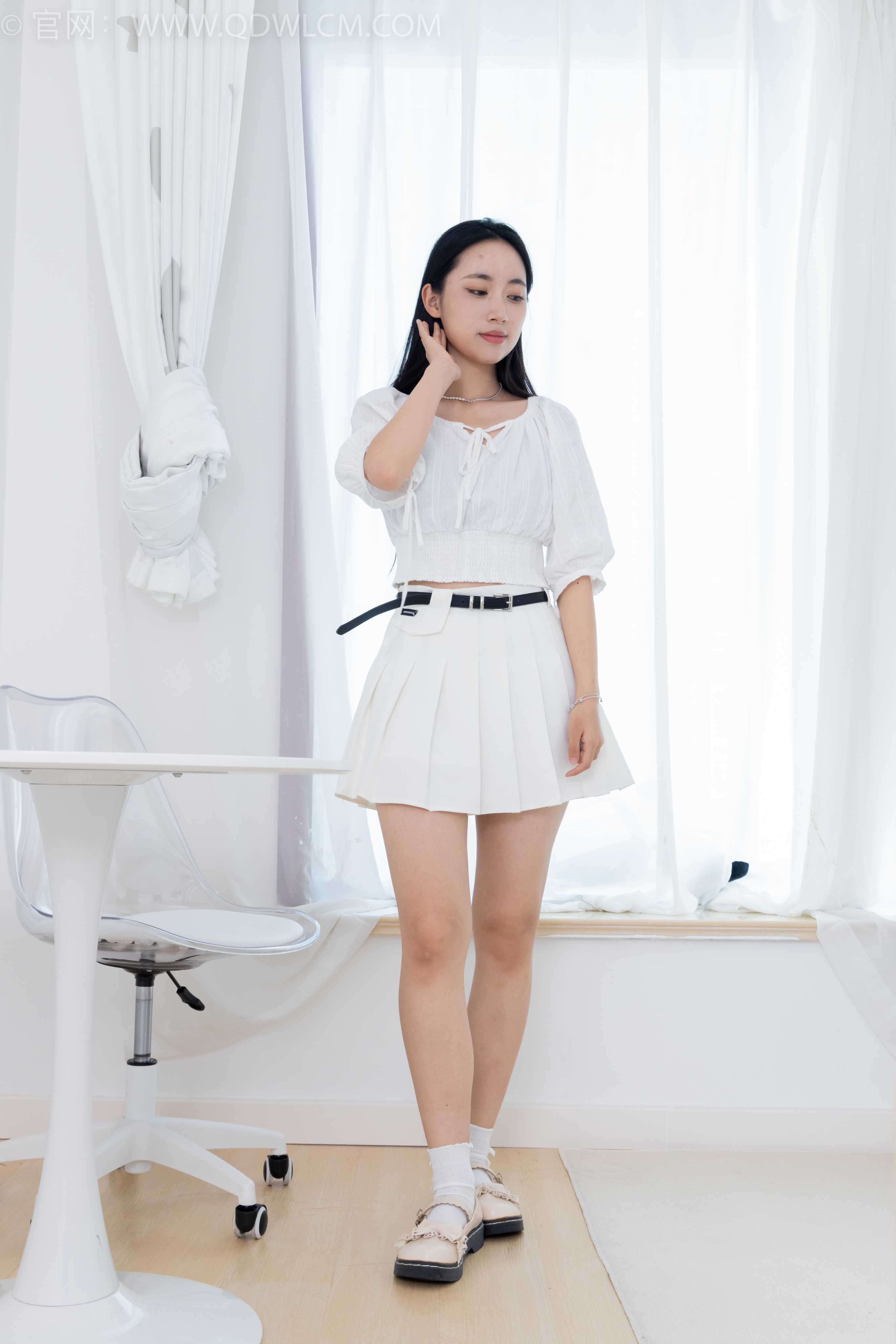 物恋传媒 NO.1706 杏仁-新人驾到 [150P-1V-3.77G]