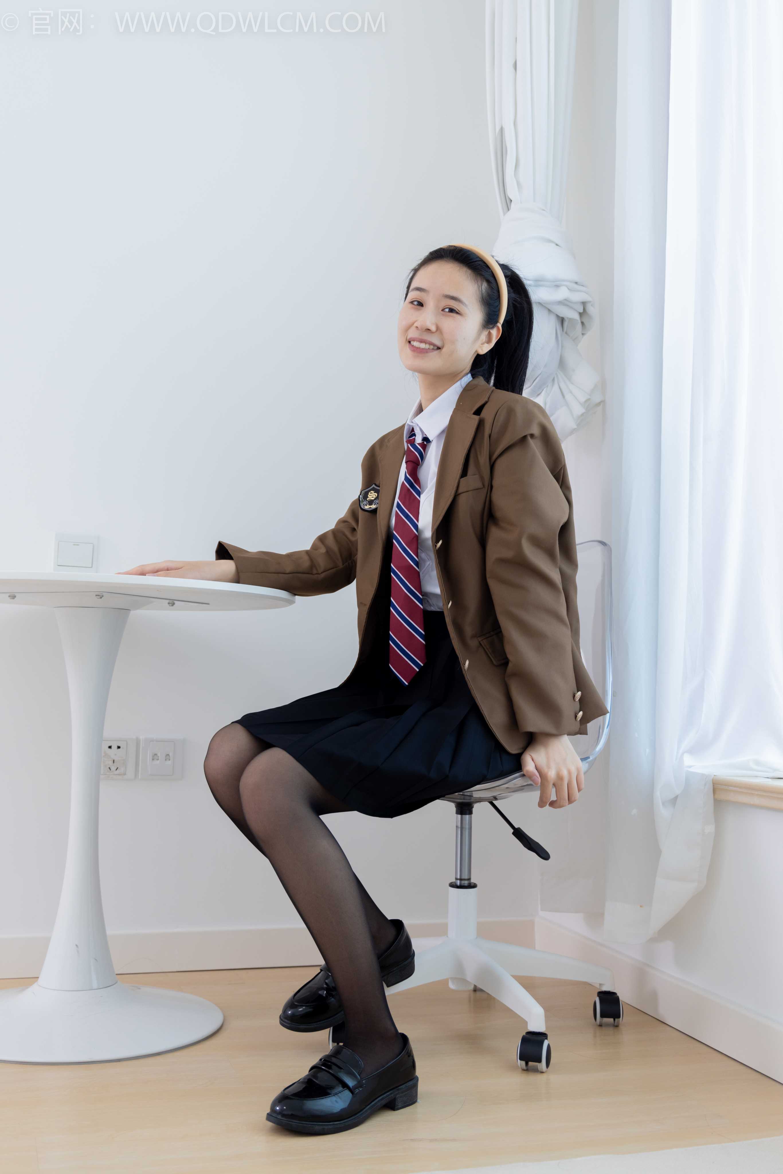 物恋传媒 NO.1713 菜菜-可爱兔兔 [330P-1V-10.43G]