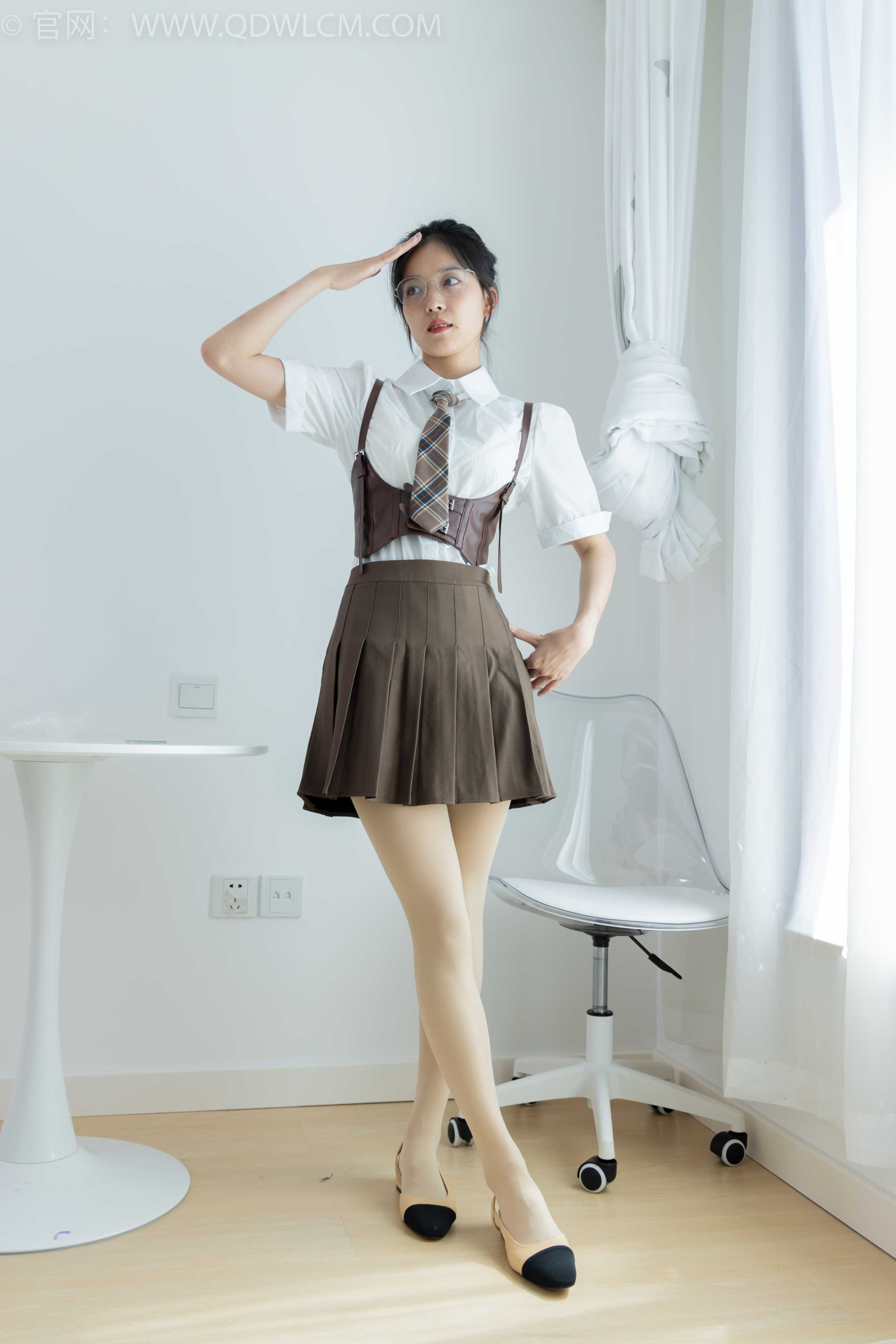 物恋传媒 NO.1717 茯苓-此刻我在你身边 [170P-1V-3.87G]