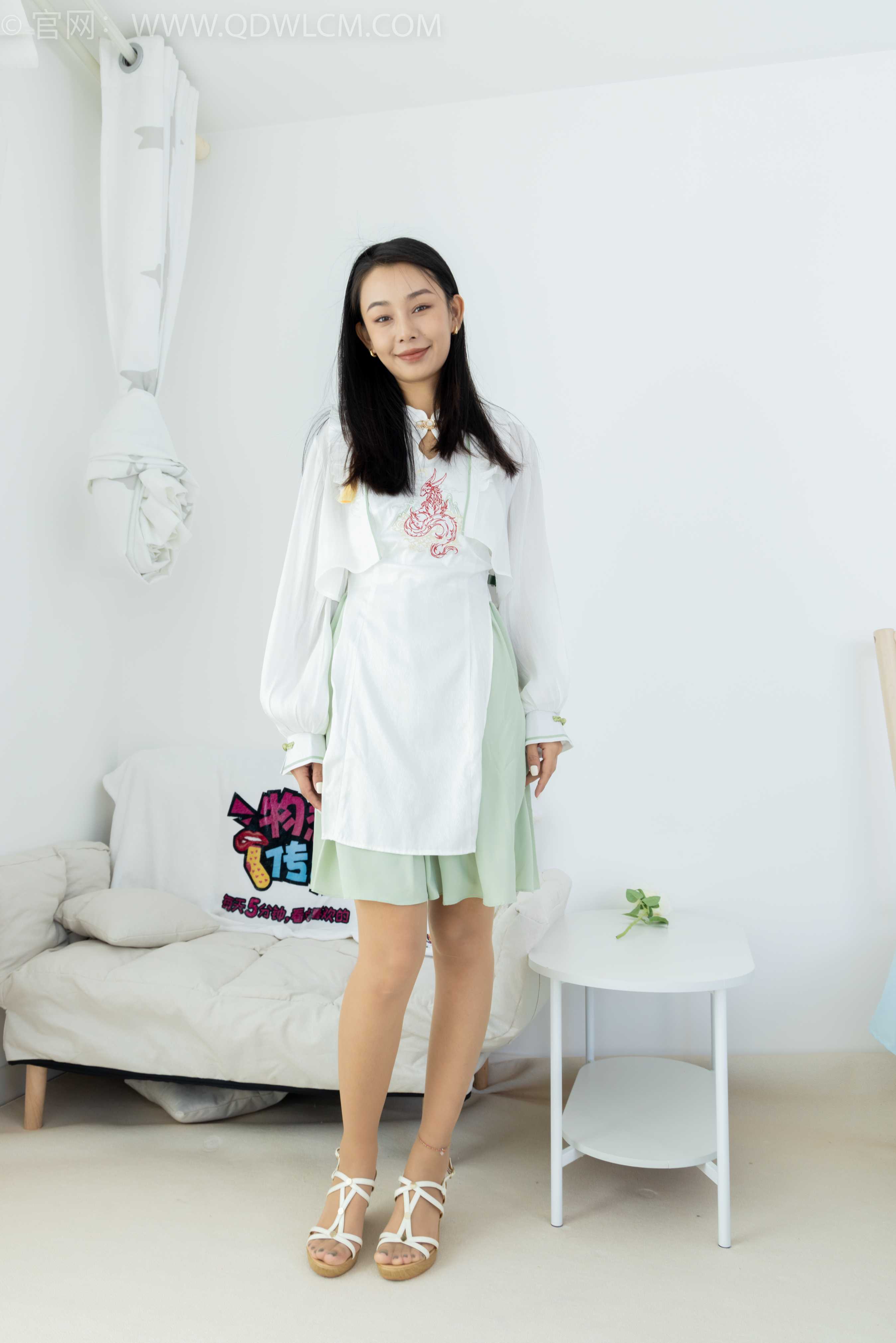 物恋传媒 NO.1720 岚岚-玫瑰夭折 [160P-1V-3.84G]