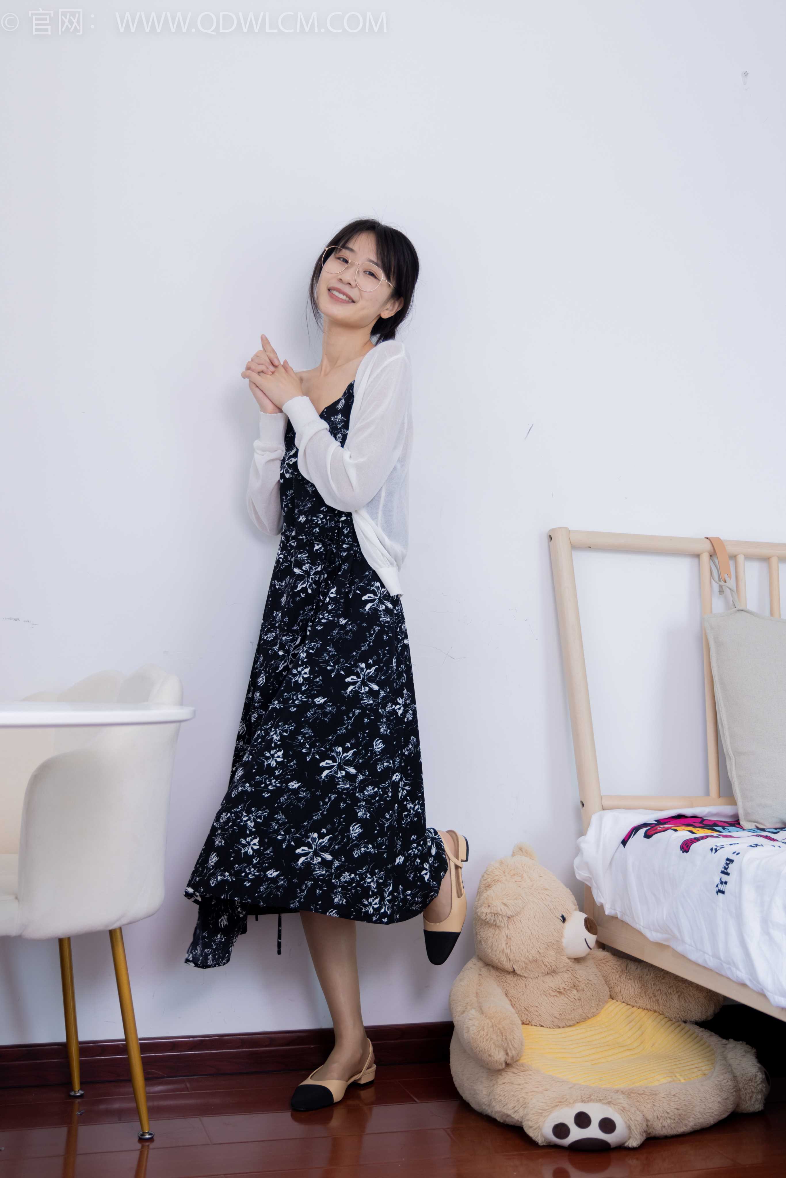 物恋传媒 NO.1723 菜菜-明媚阳光 [150P-1V-4.23G]