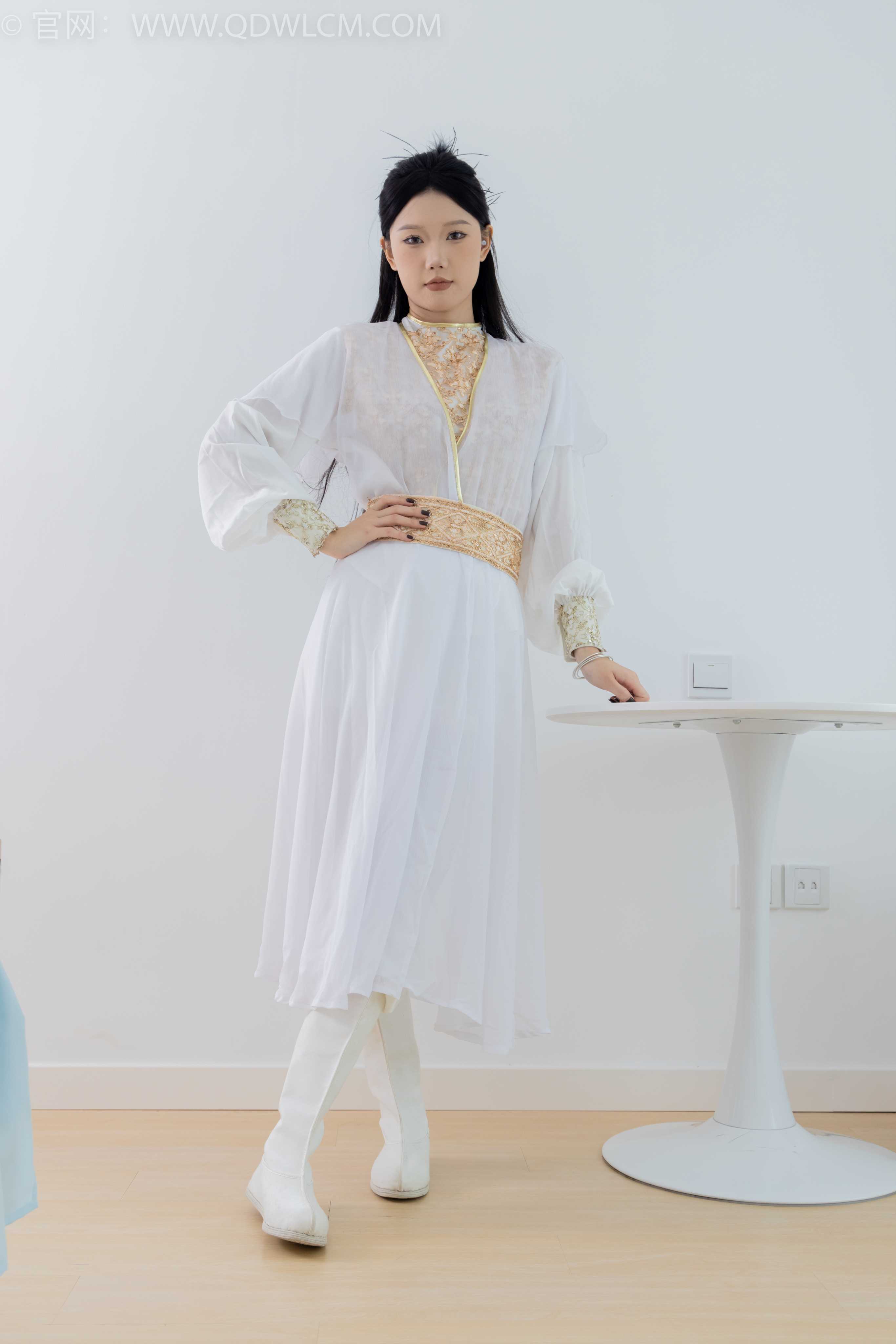 物恋传媒 NO.1731 小竹-雪山飞狐 [160P-1V-3.85G]