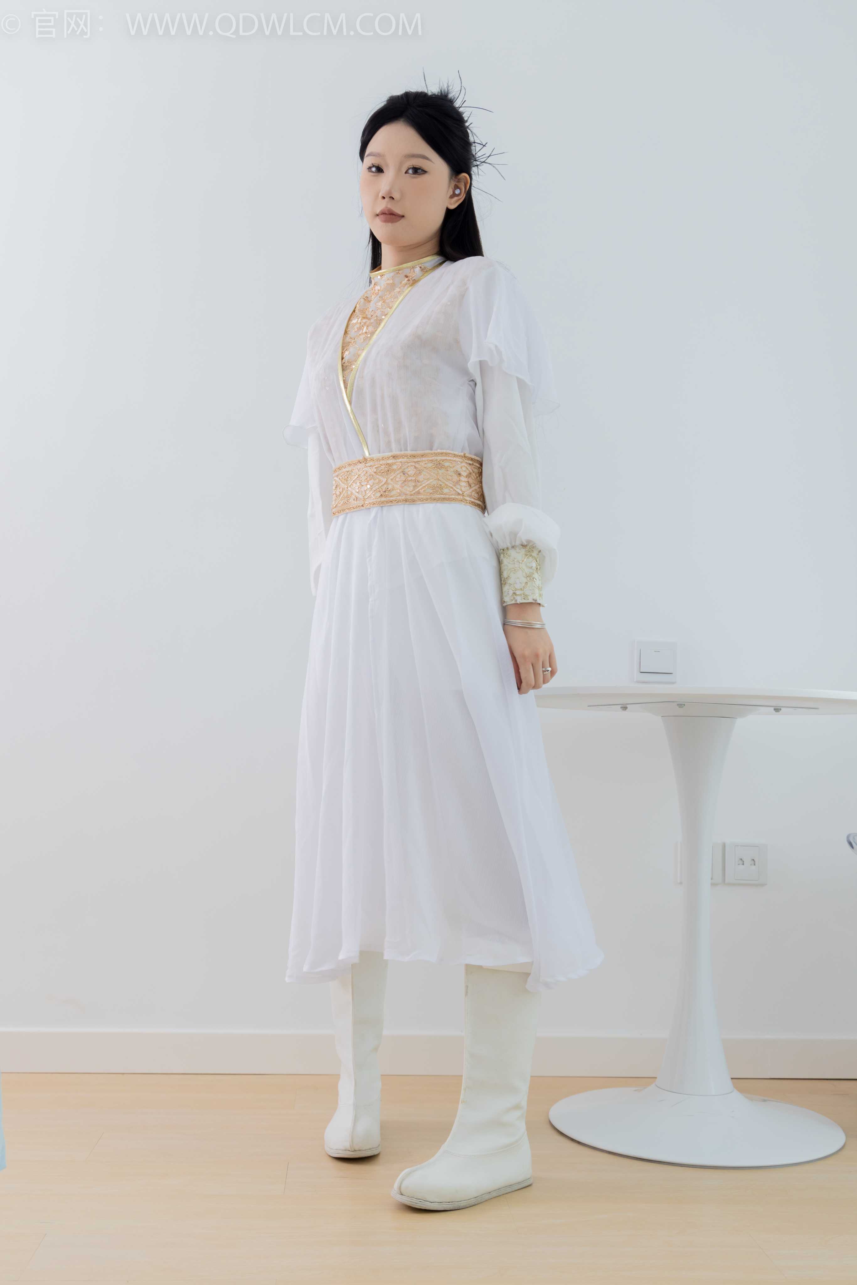 物恋传媒 NO.1731 小竹-雪山飞狐 [160P-1V-3.85G]