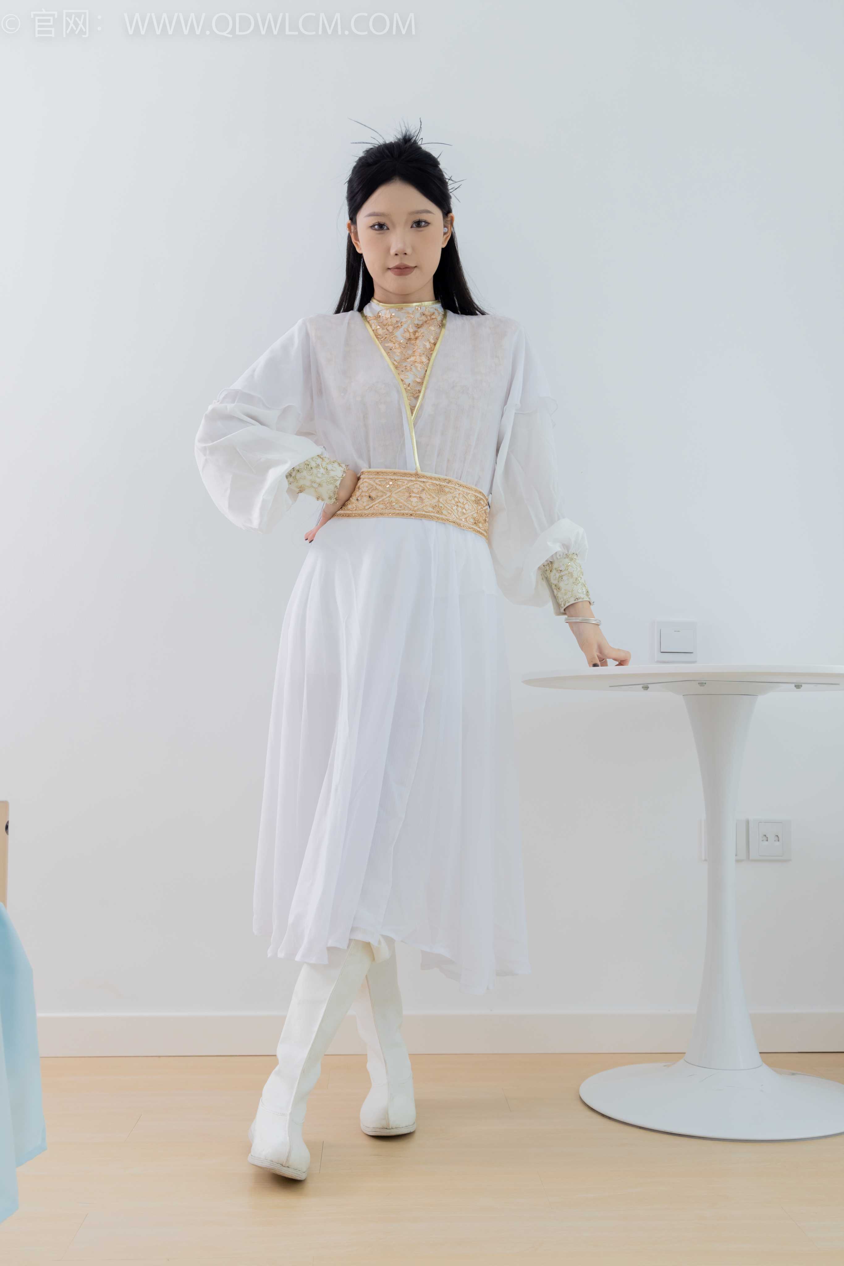 物恋传媒 NO.1731 小竹-雪山飞狐 [160P-1V-3.85G]