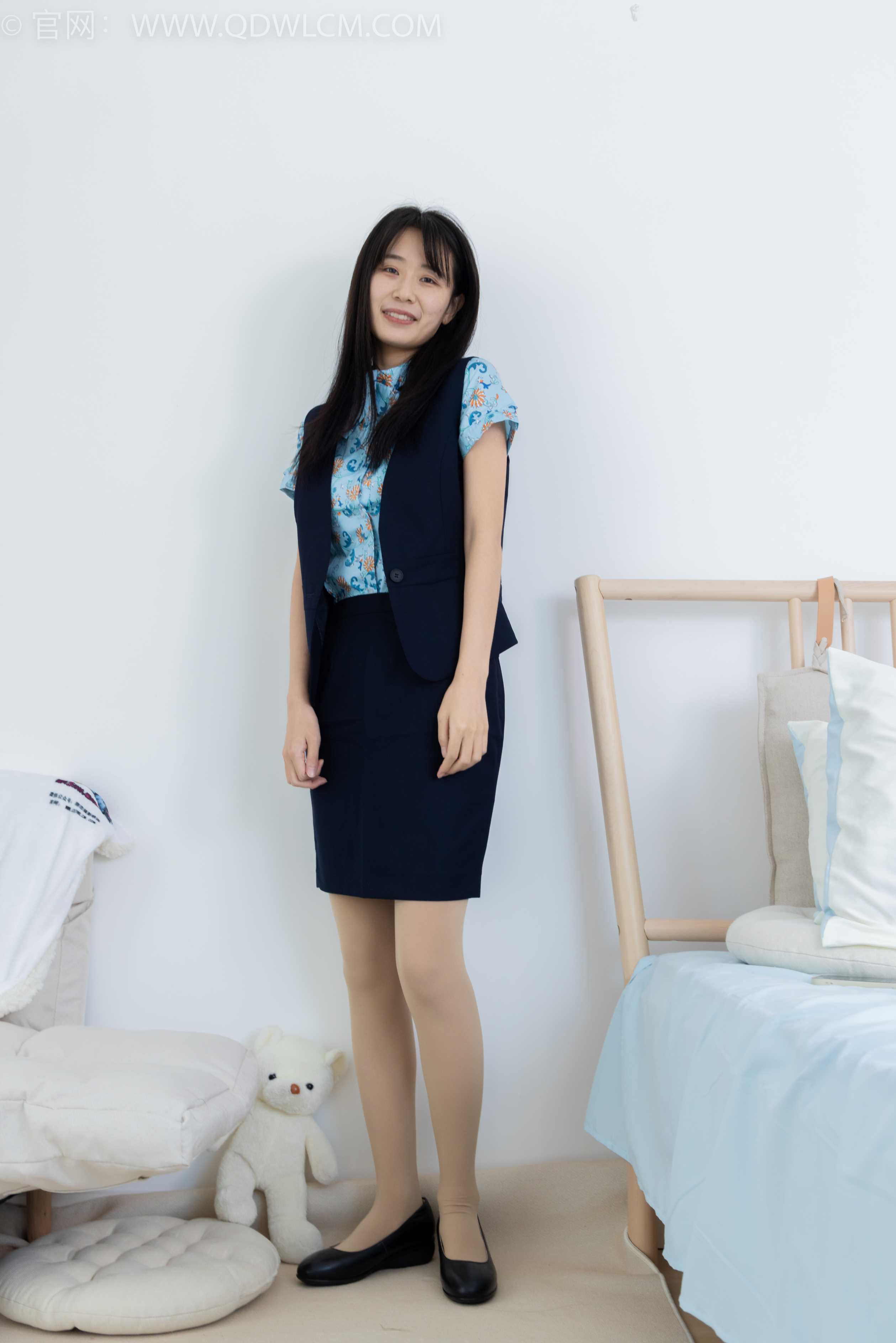 物恋传媒 NO.1747 菜菜-月光下的人鱼 [150P-1V-3.7G]